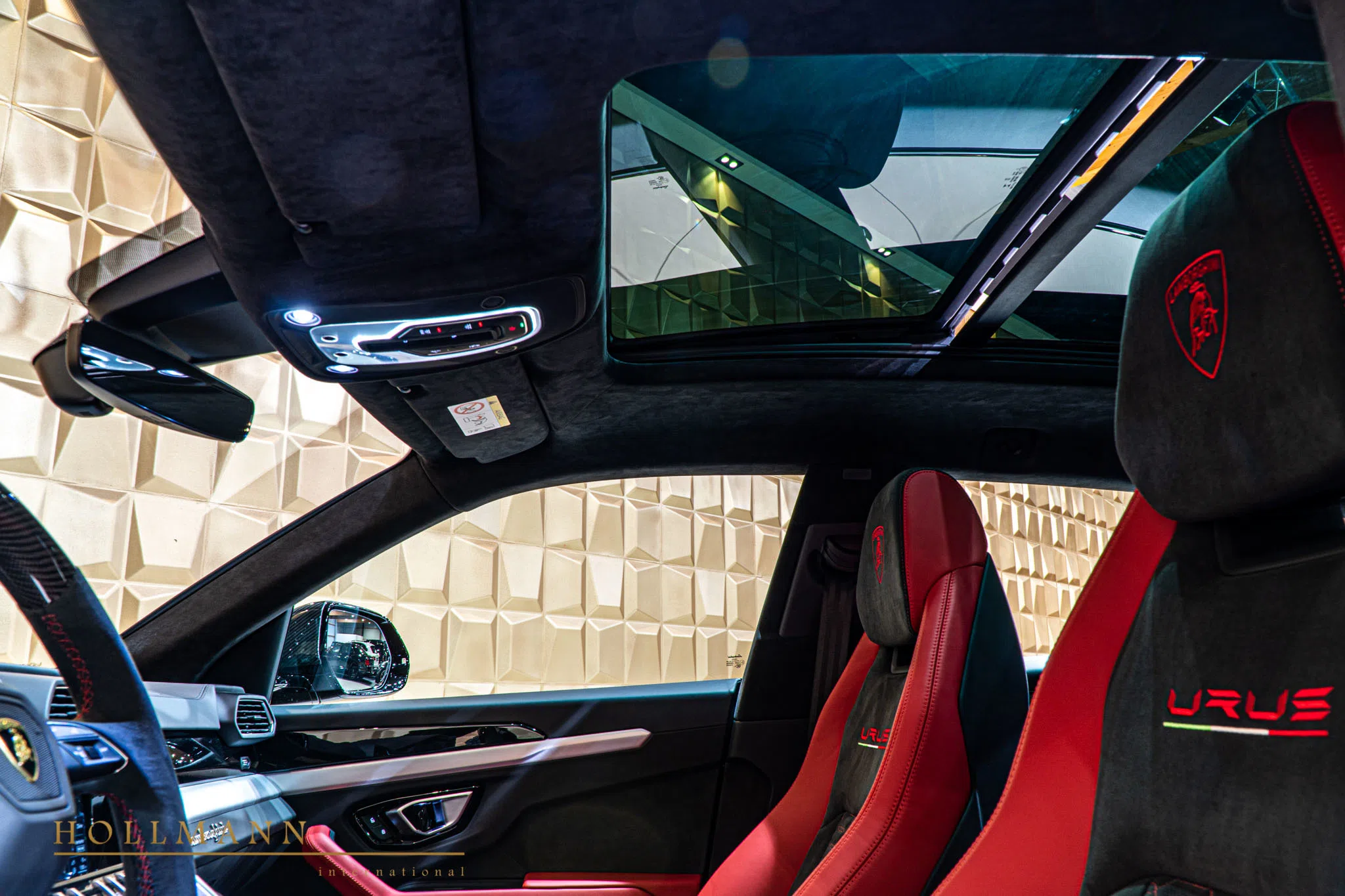 2020 Lamborghini Urus by NOVITEC interior, Leather Red with Alcantara Black