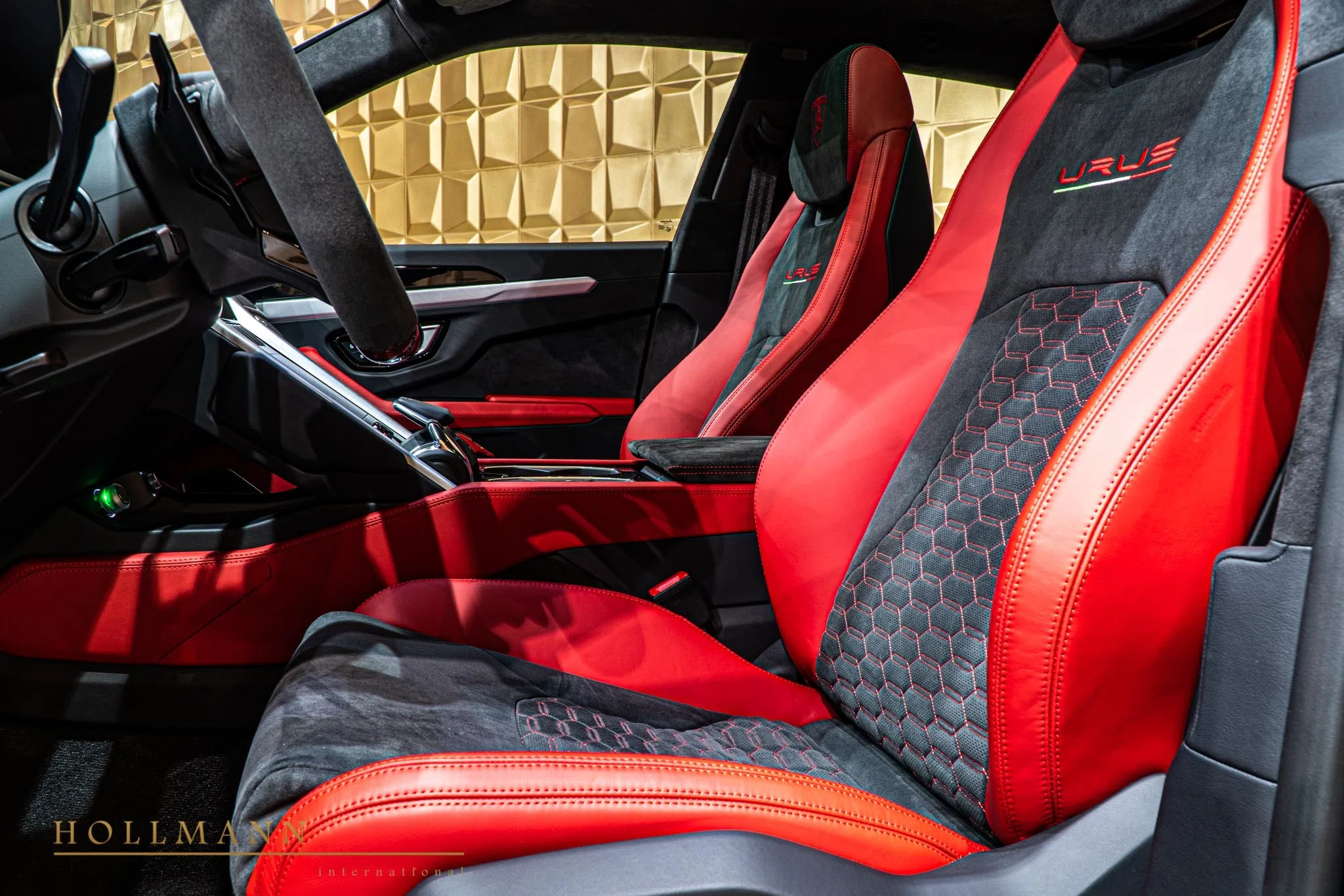 2020 Lamborghini Urus by NOVITEC interior, seats, Leather Red with Alcantara Black