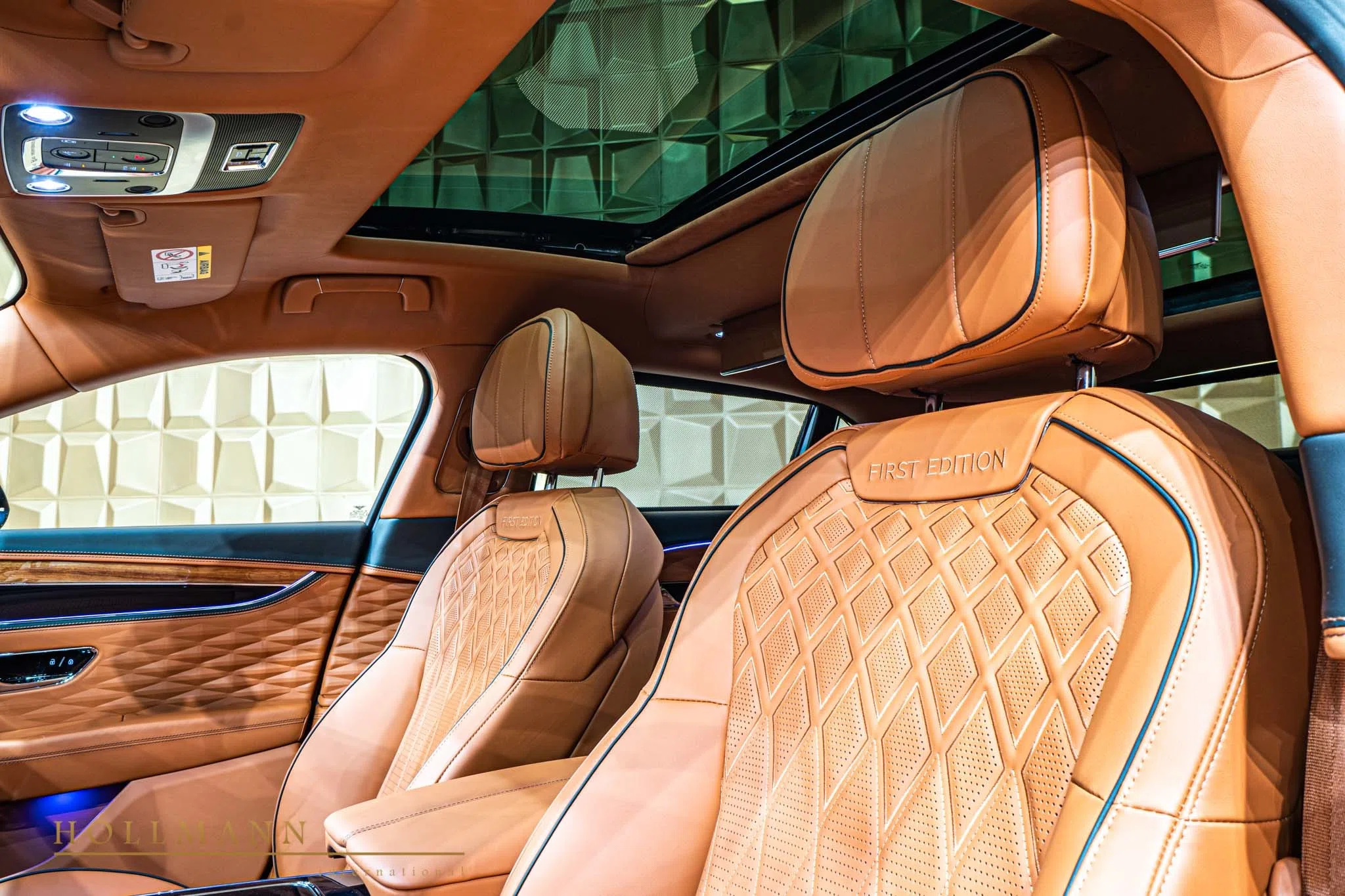 2020 Bentley Flying Spur FIRST EDITION interior, seats, Linen and Cricket Ball
