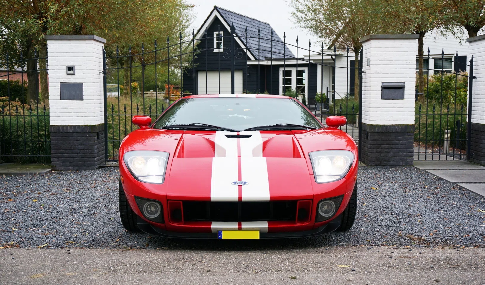 2005 Ford GT 5.4L V8 Coupé 1