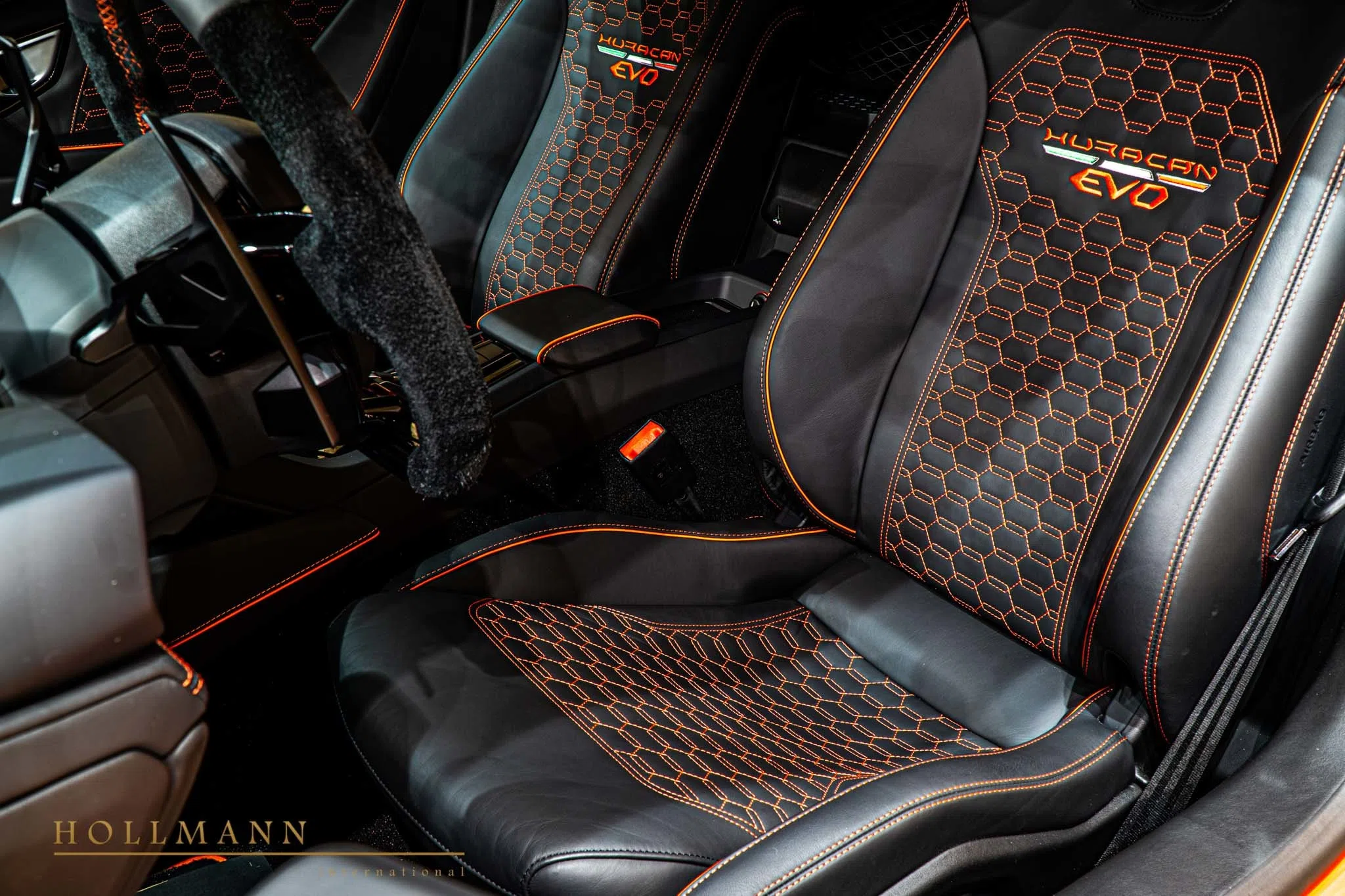 2020 Lamborghini Huracán EVO interior, seats, Leather Black