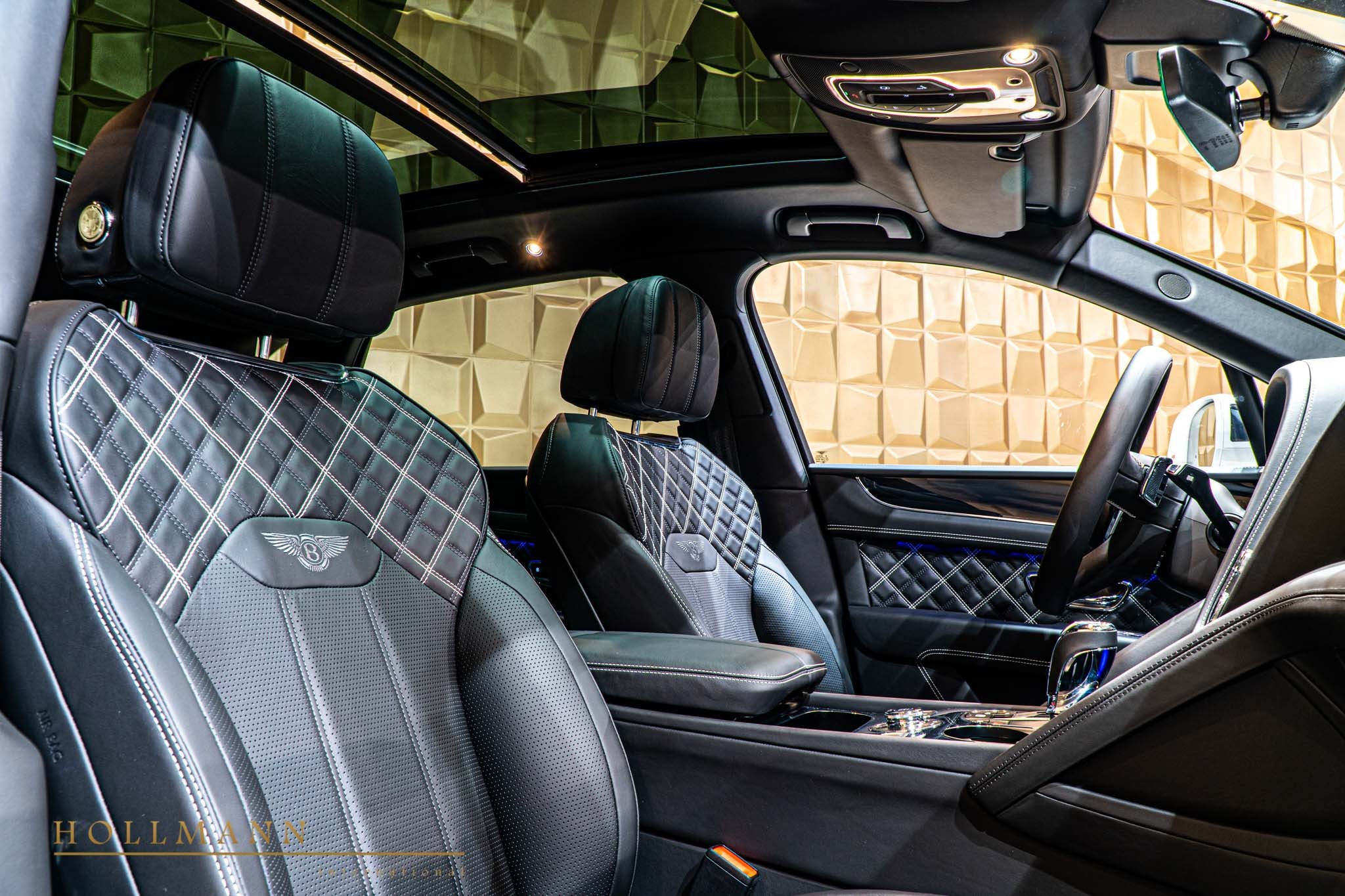 2021 BENTLEY BENTAYGA V8, 12/20