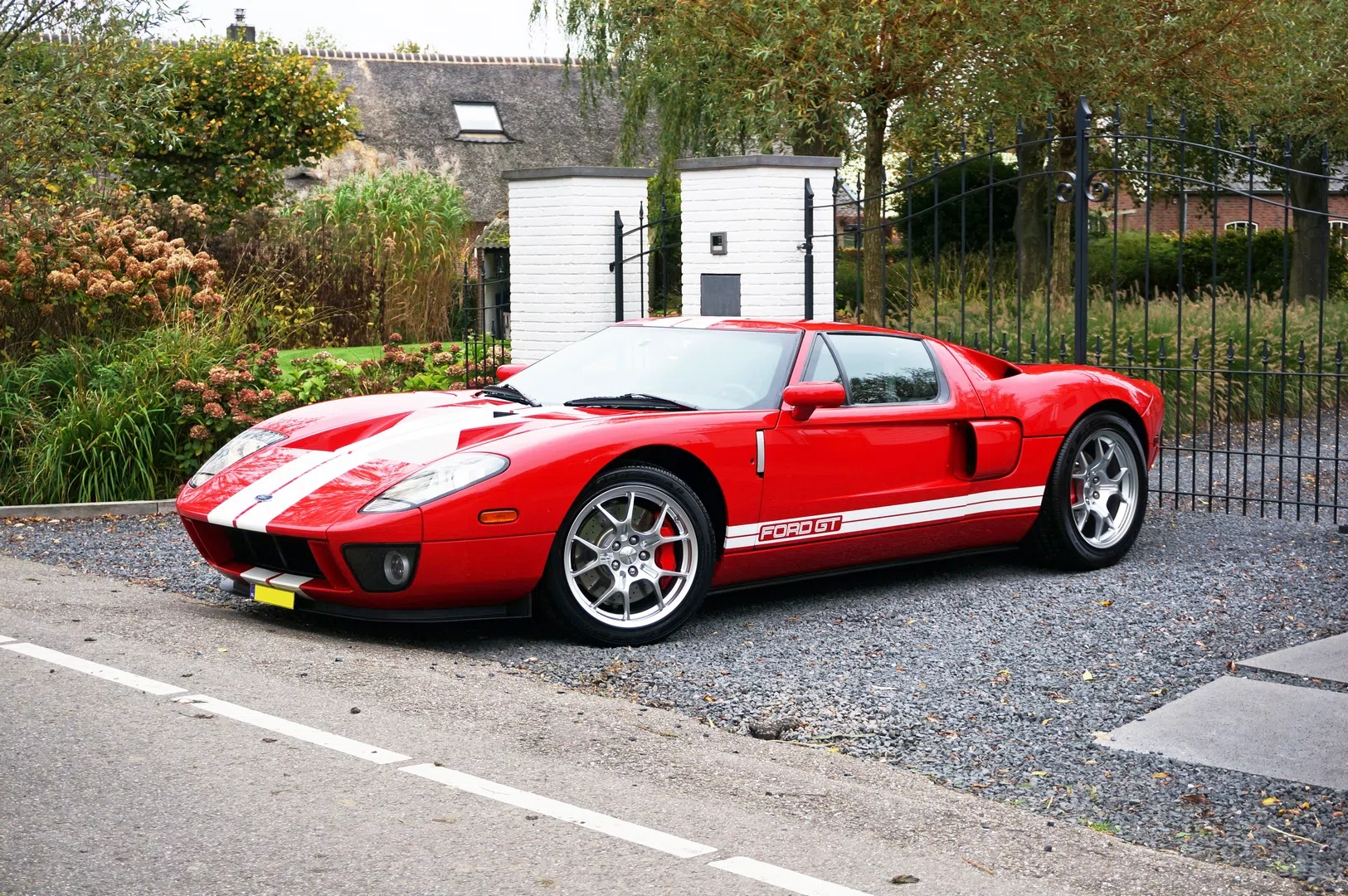2005 Ford GT 5.4L V8 Coupé 1 for sale, exterior, Mk IV Red