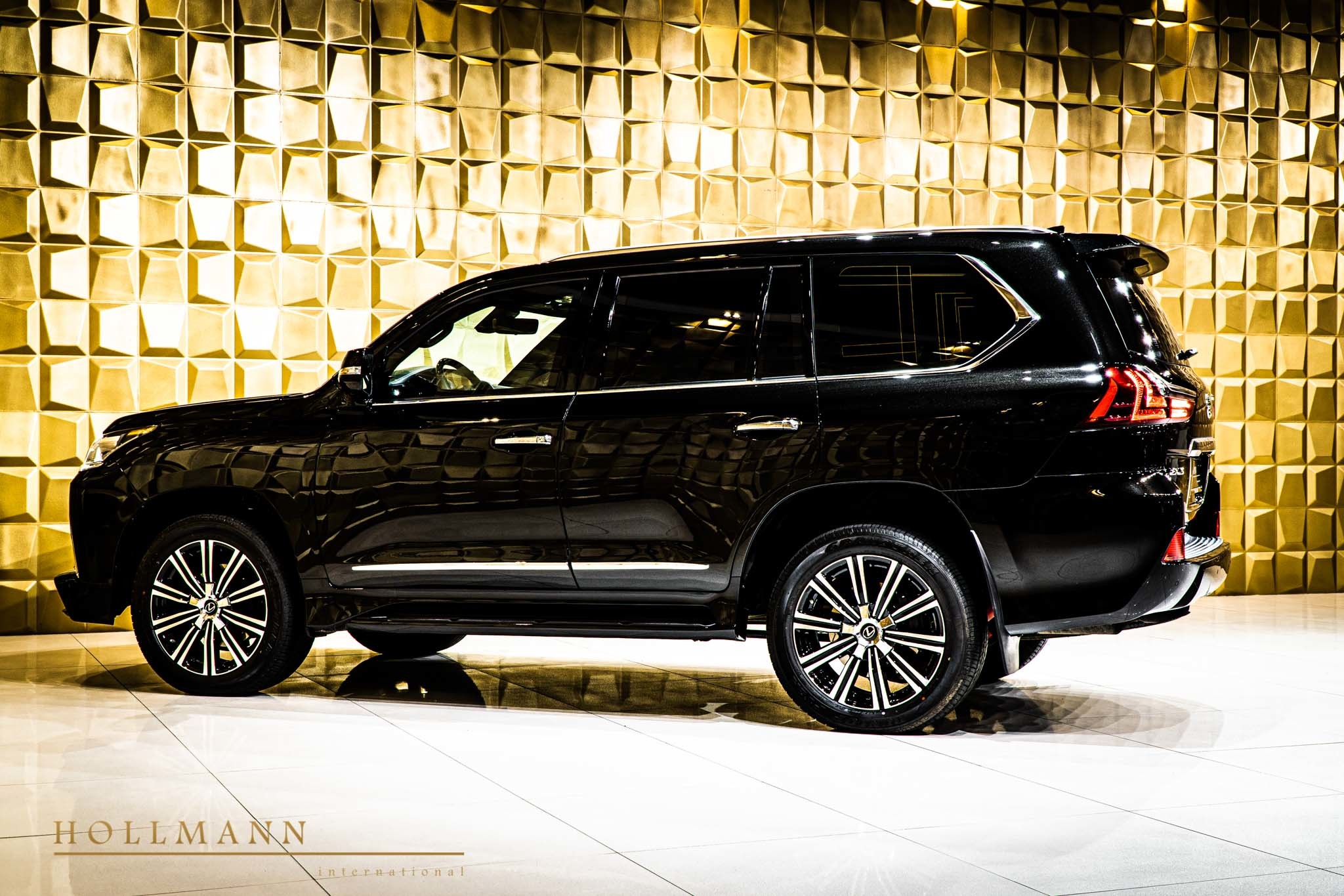 2021 LEXUS LX 570 ARMOURED B6/VR8, 6/21