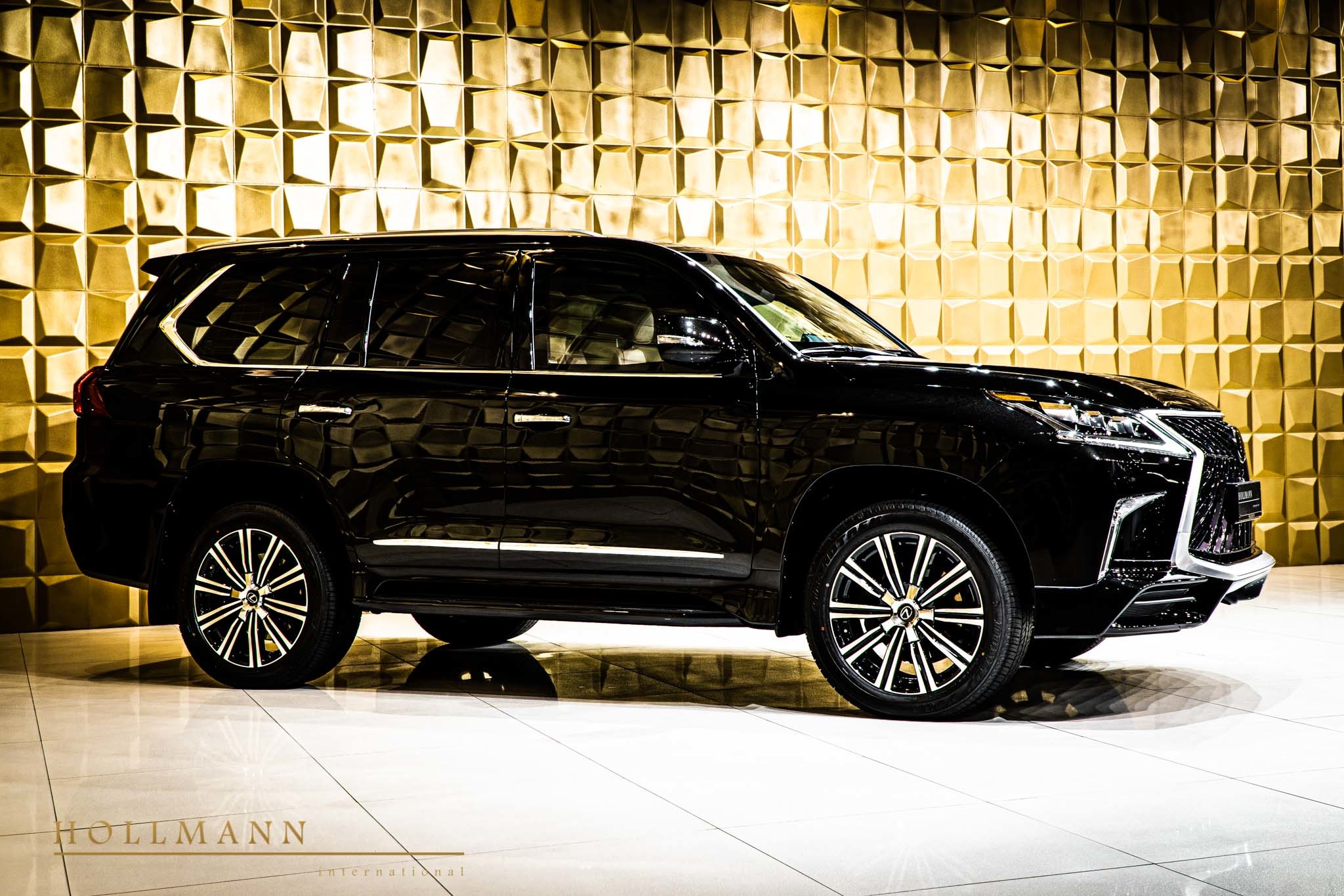2021 LEXUS LX 570 ARMOURED B6/VR8, 18/21