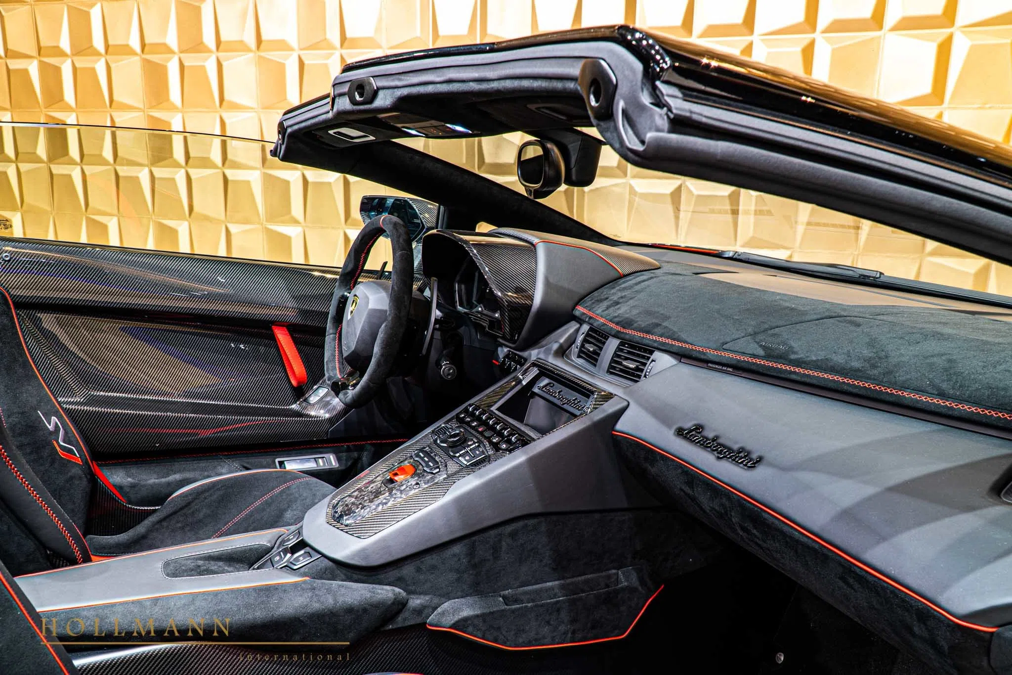2020 Lamborghini Aventador SVJ Roadster interior, dashboard, Rosso Alala