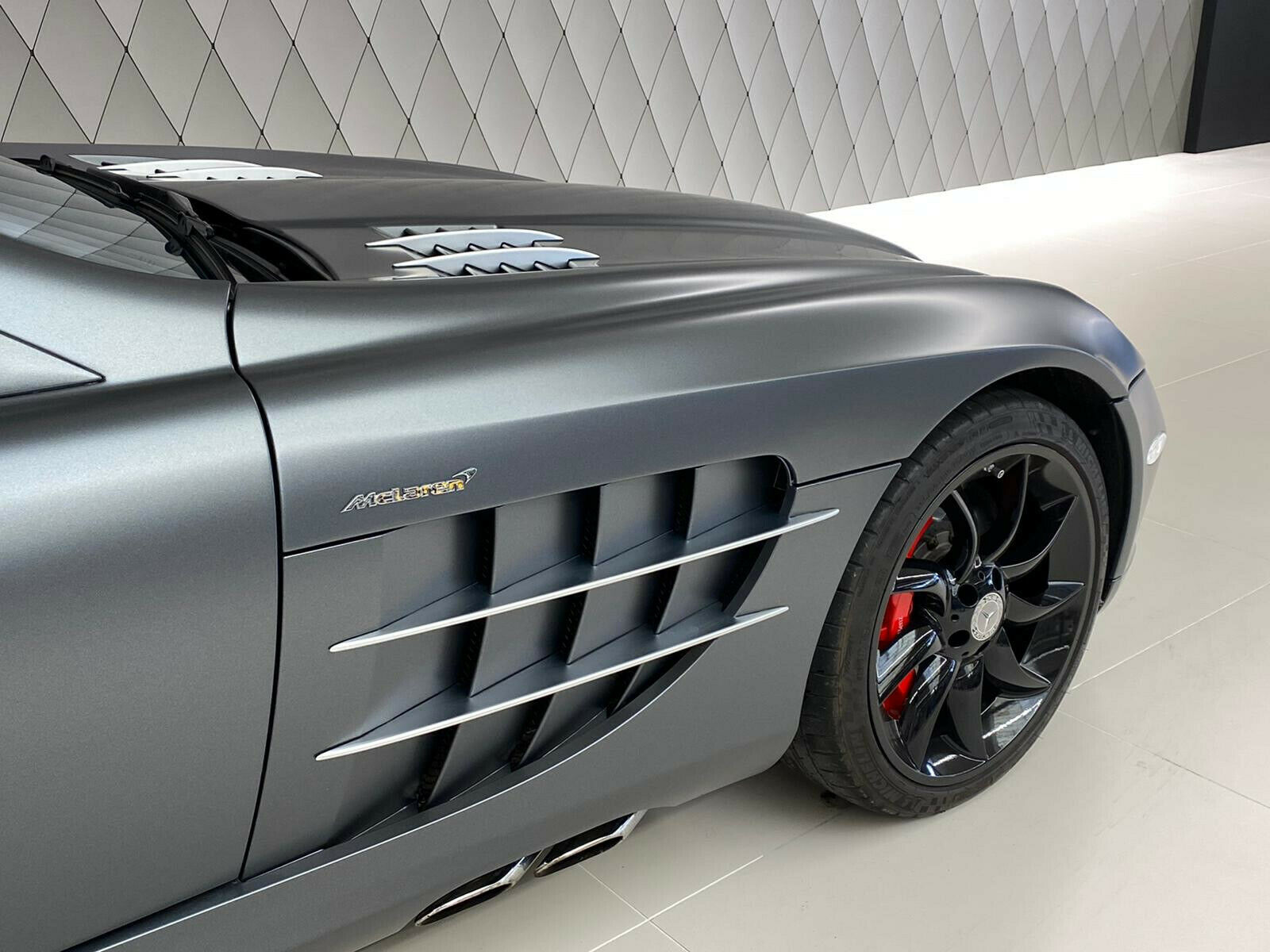2006 Mercedes-Benz SLR Coupe, 5/18