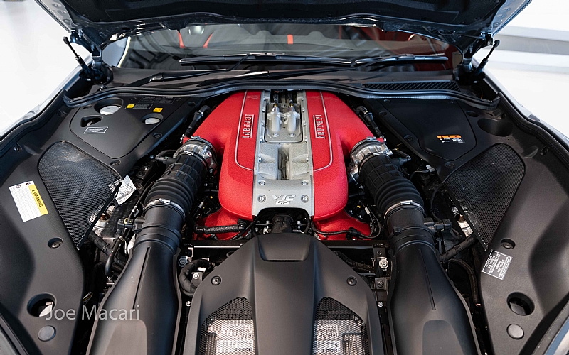 2019 Ferrari 812 Superfast, 17/18