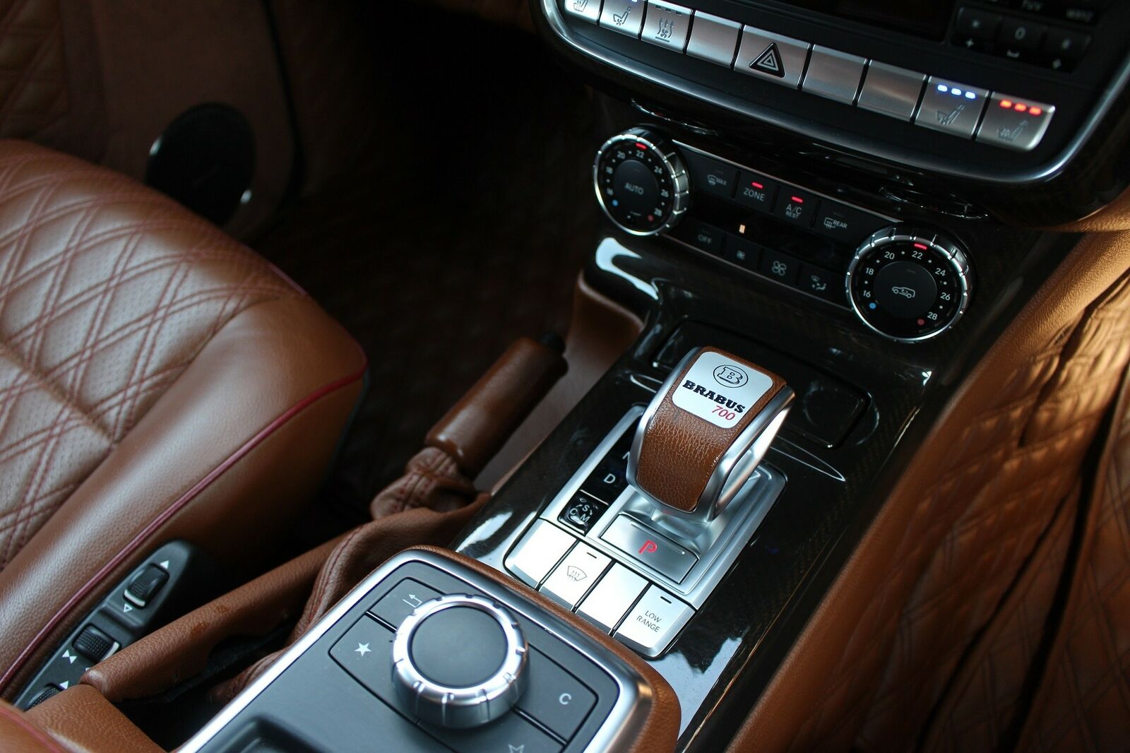 2015 BRABUS G 700 6x6, 8/13