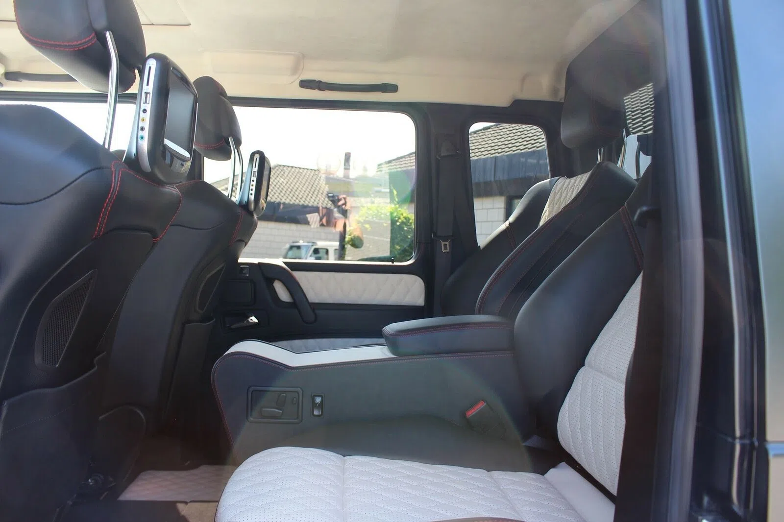 2014 Mercedes-Benz G 63 AMG 6x6 Designo interior, seats