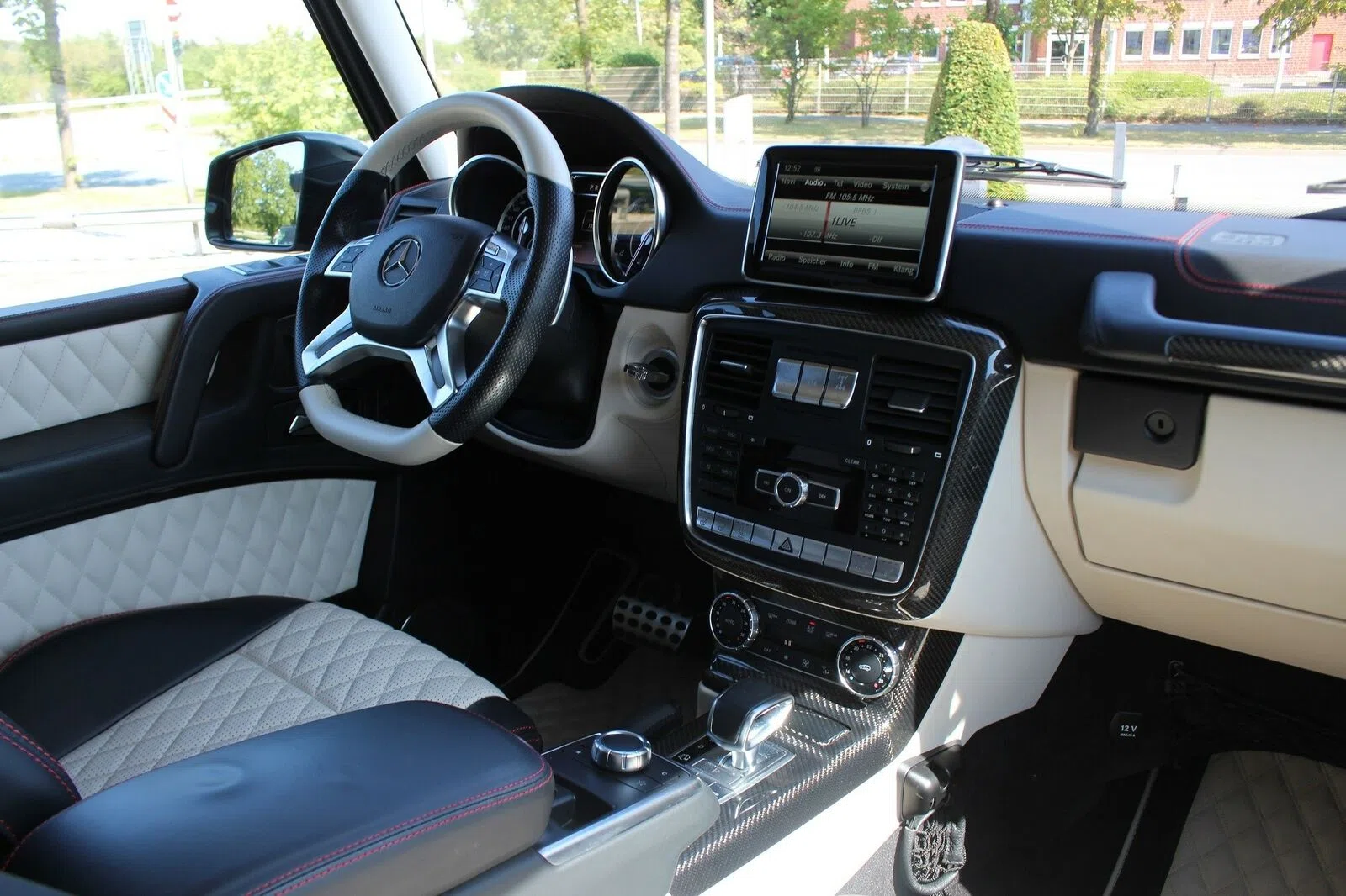 2014 Mercedes-Benz G 63 AMG 6x6 Designo interior
