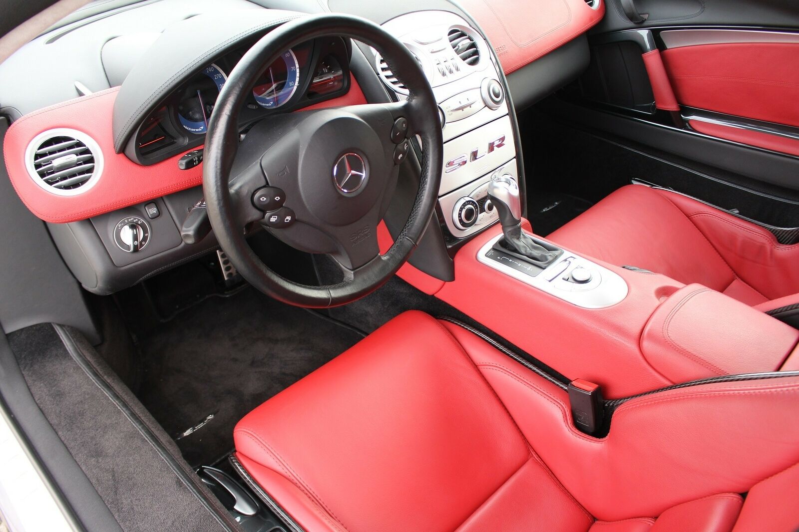2010 Mercedes-Benz SLR McLaren Coupé, 3/20