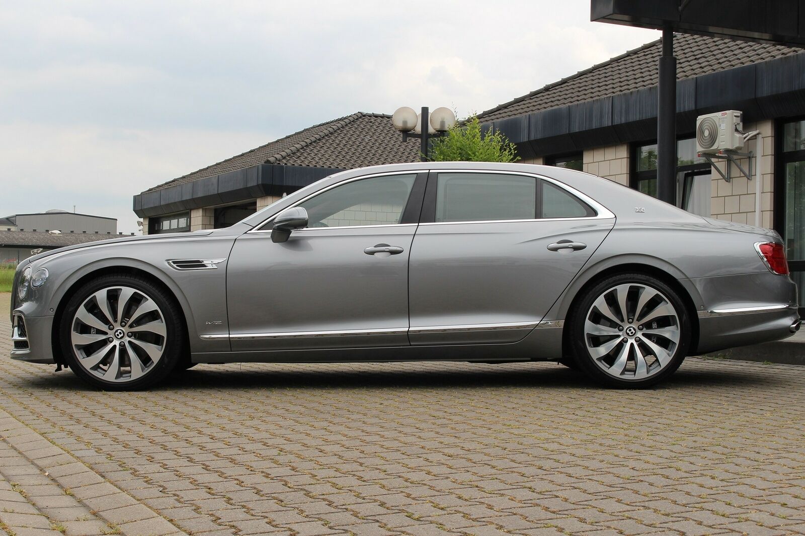 2020 Bentley Flying Spur W12 First Edition, 2/20