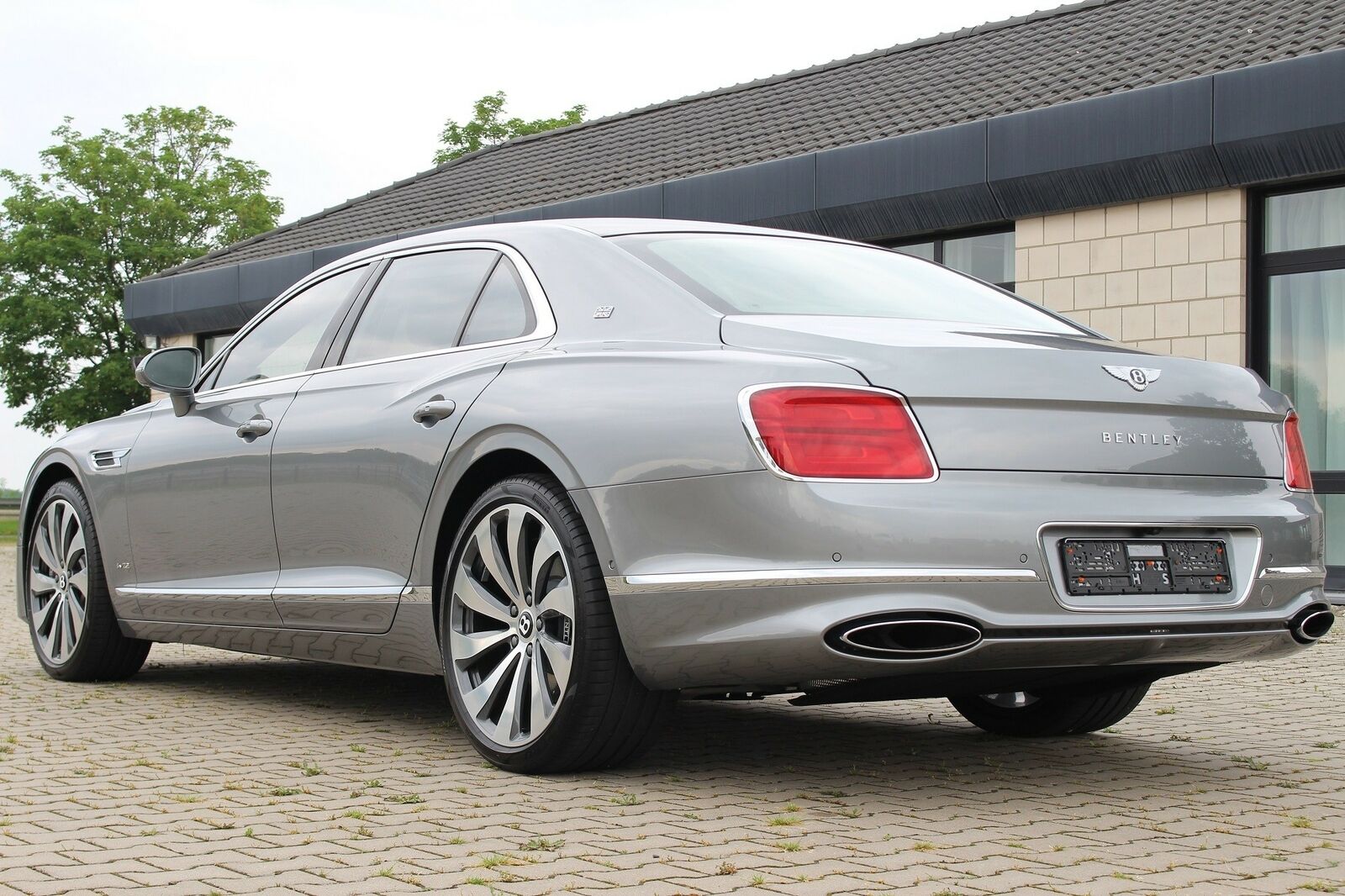 2020 Bentley Flying Spur W12 First Edition, 16/20
