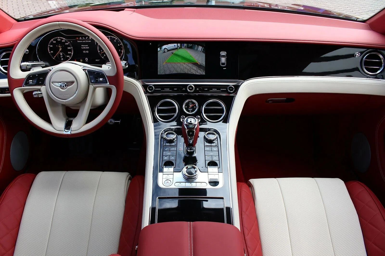 2020 Bentley Continental GT W12 Mulliner interior, dashboard