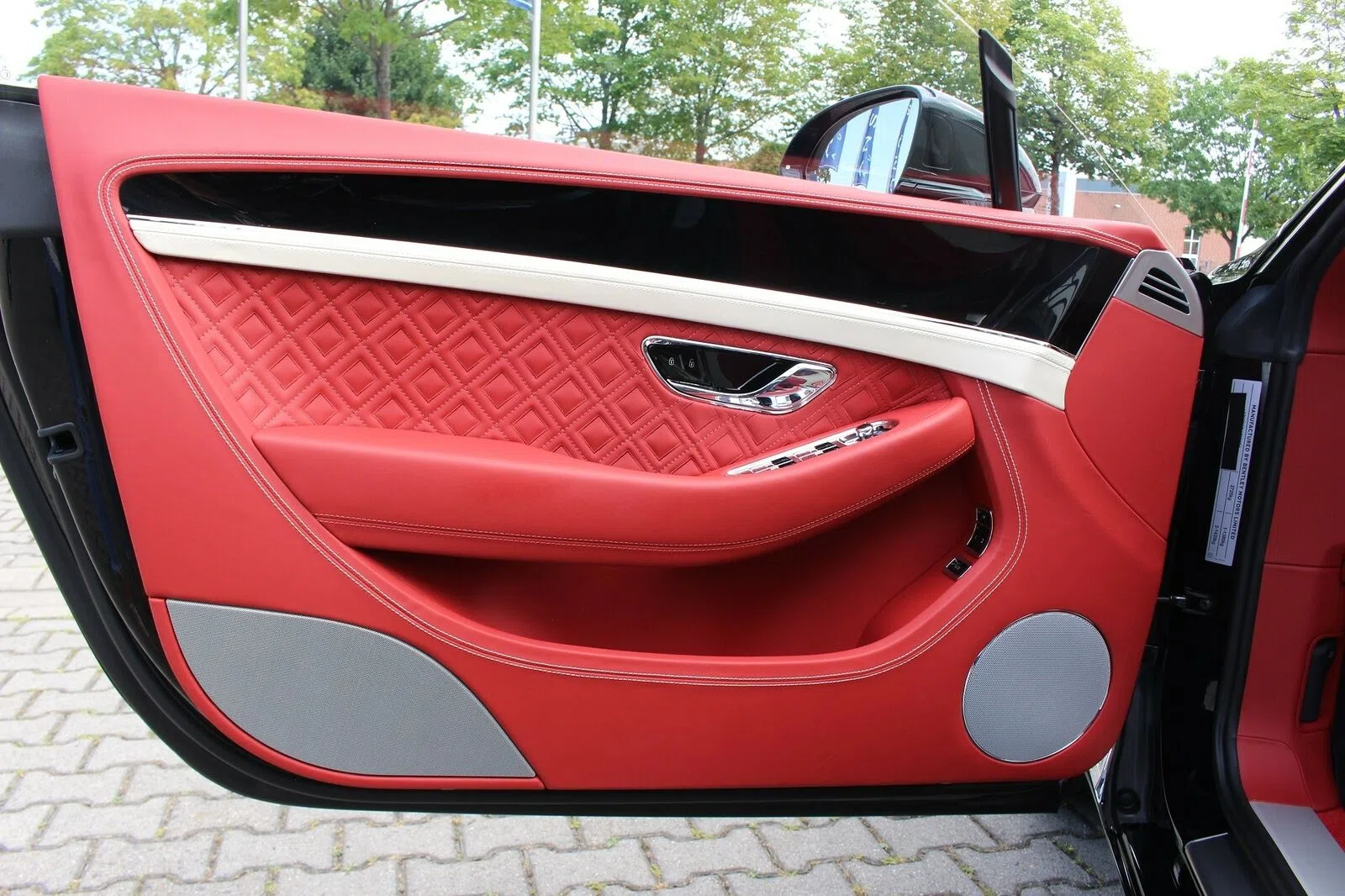 2020 Bentley Continental GT W12 Mulliner interior, door panel