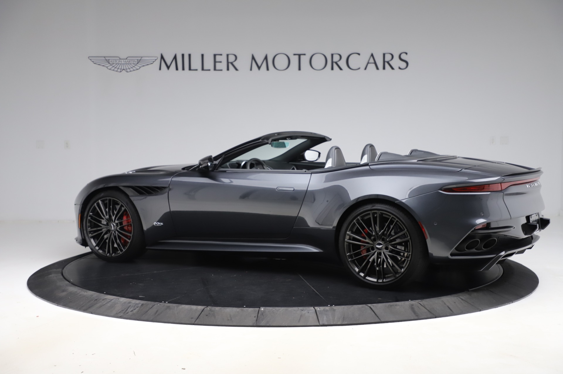 2020 Aston Martin DBS Superleggera Volante, 2/20