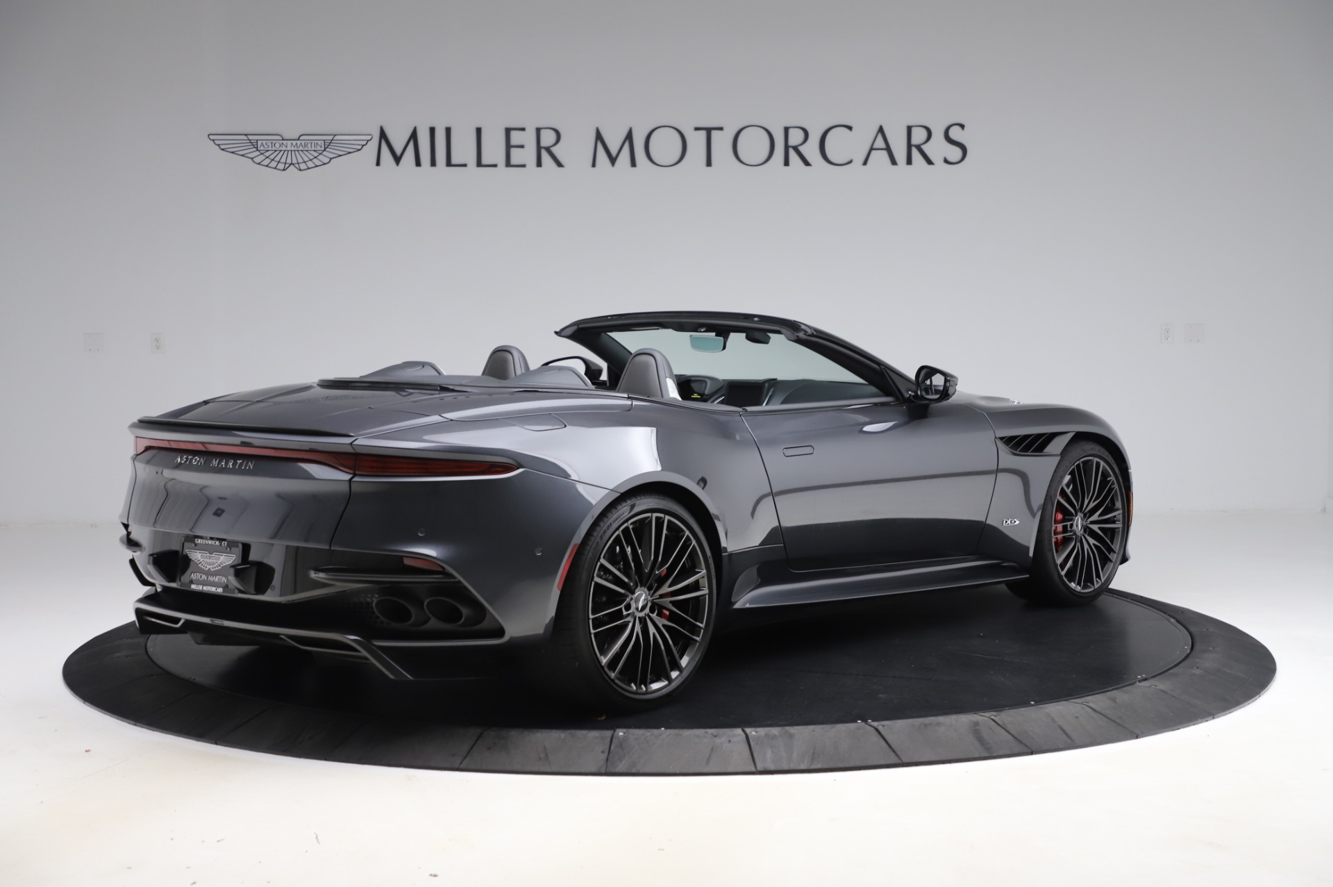 2020 Aston Martin DBS Superleggera Volante, 6/20