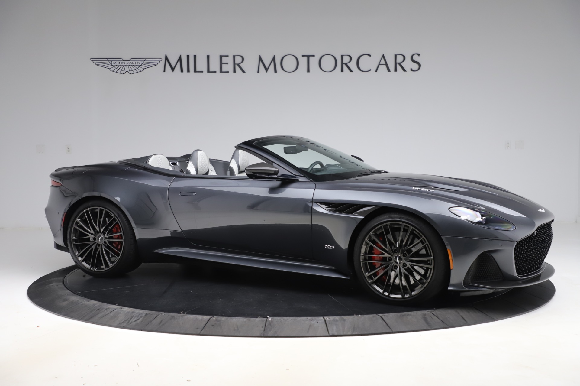 2020 Aston Martin DBS Superleggera Volante, 7/20