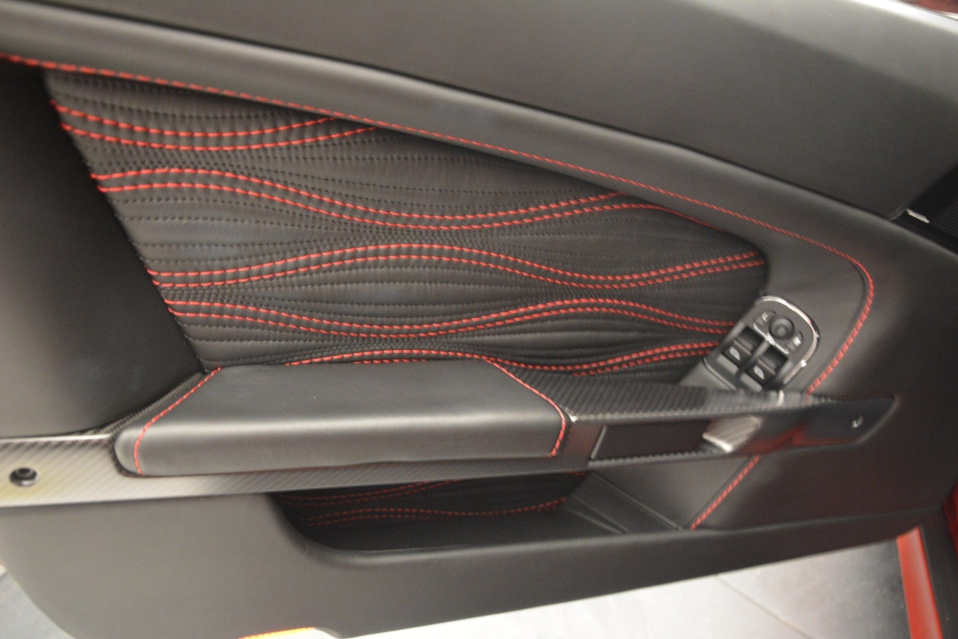 2013 Aston Martin V12 Zagato Coupe, 13/18