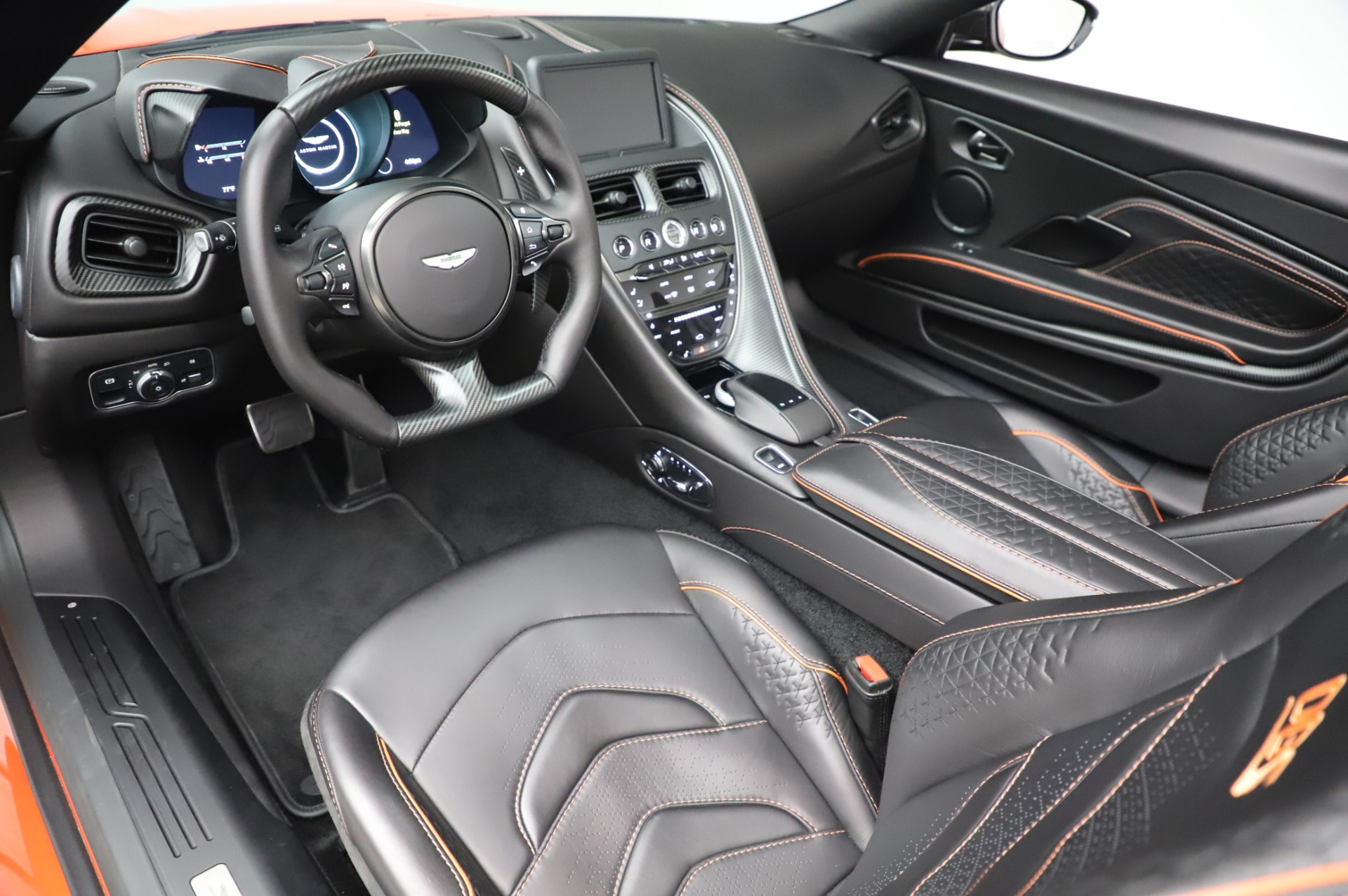 2020 Aston Martin DBS Superleggera Volante, 12/20