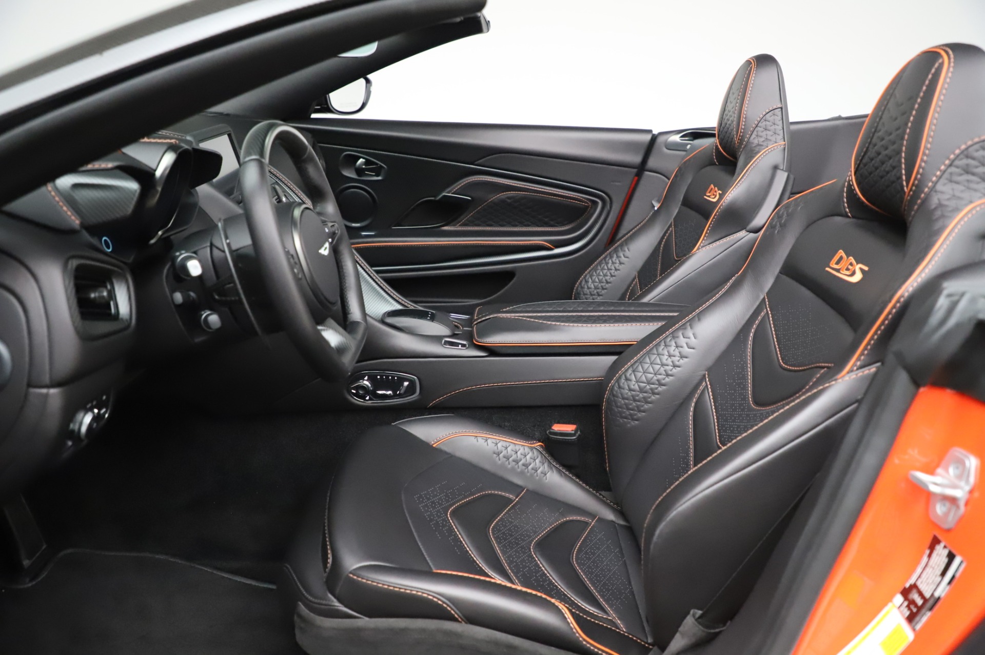 2020 Aston Martin DBS Superleggera Volante, 13/20