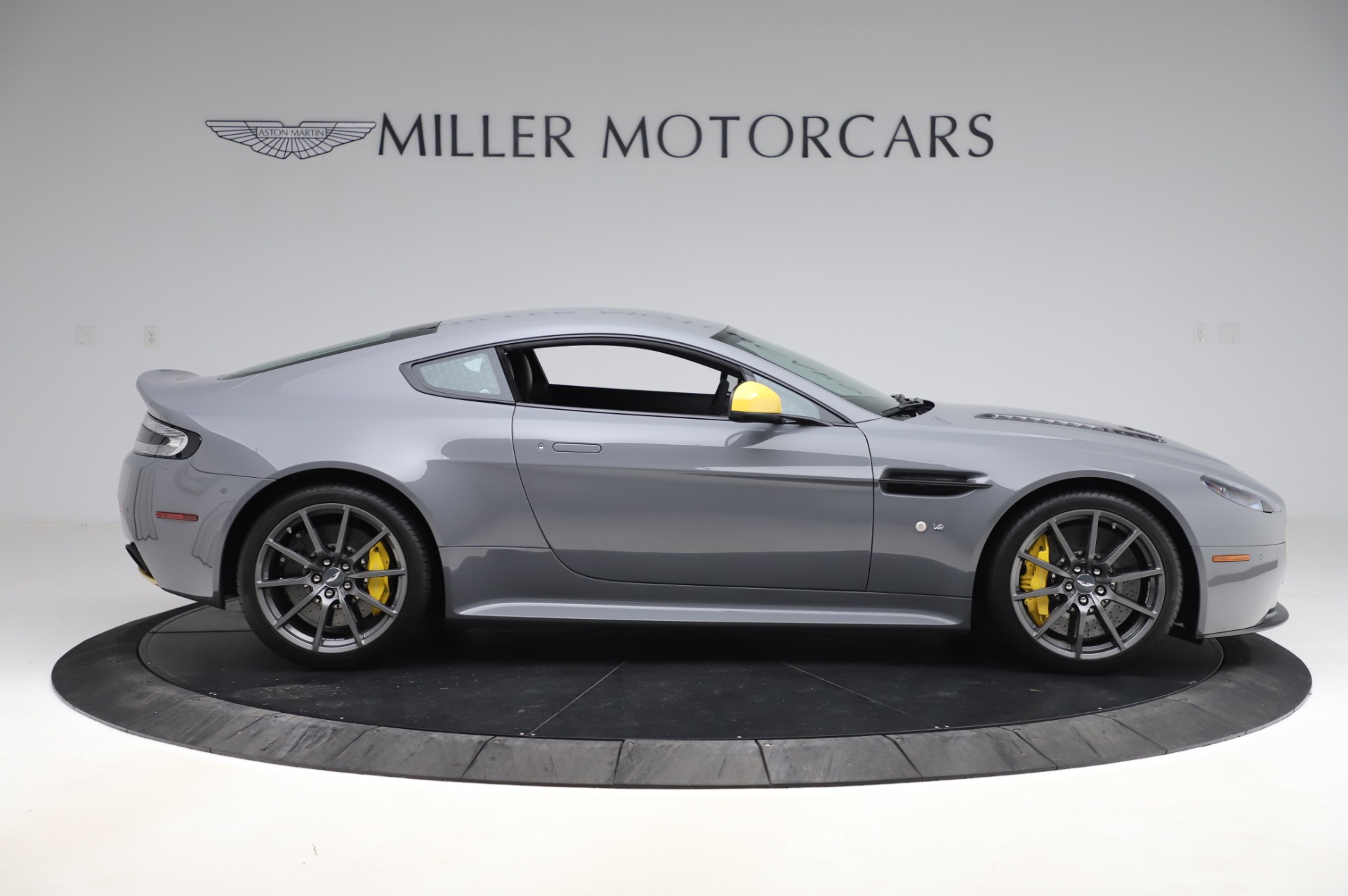 2017 Aston Martin V12 Vantage S