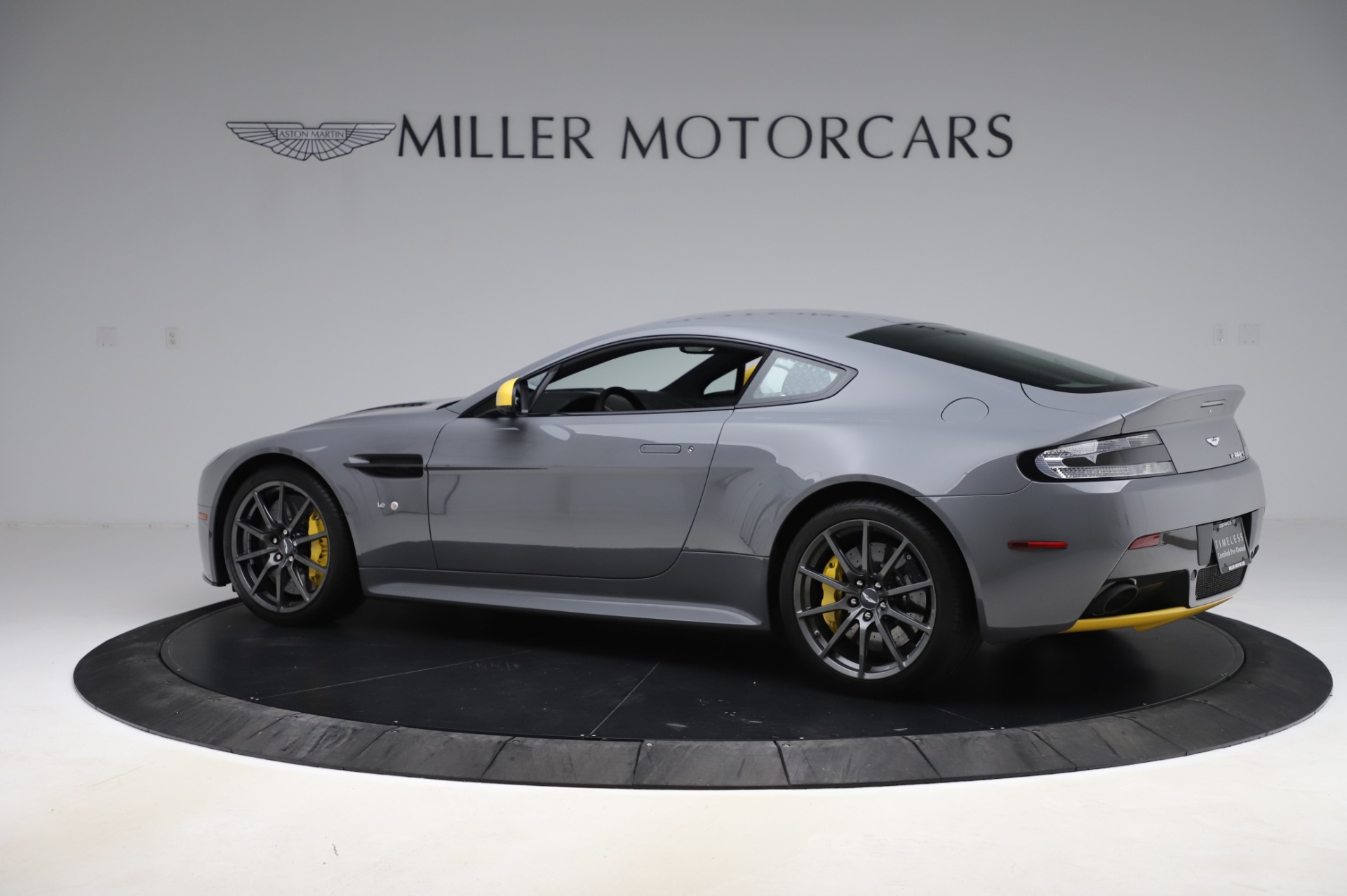 2017 Aston Martin V12 Vantage S, 2/20