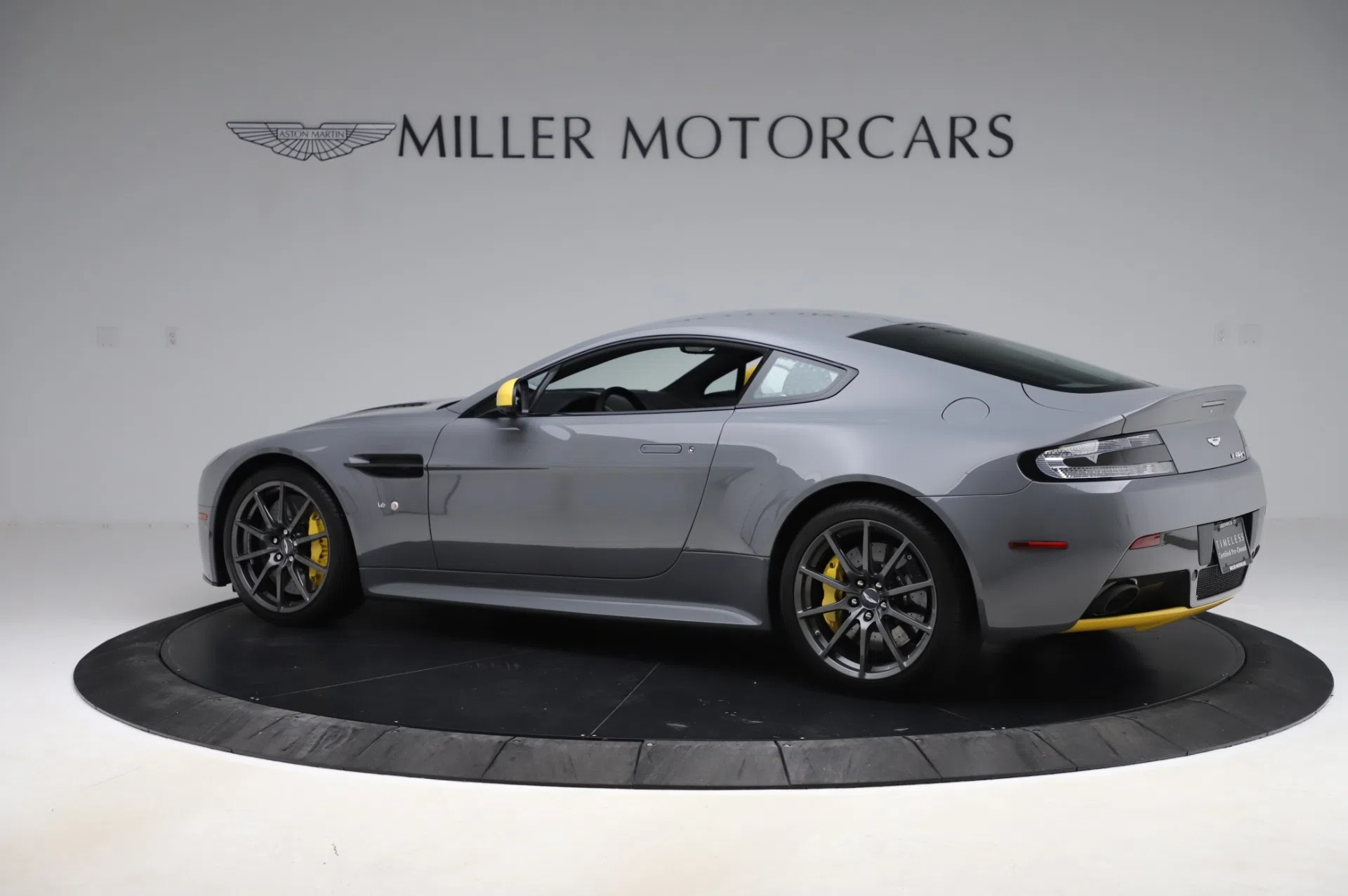 2017 Aston Martin V12 Vantage S, 2/20