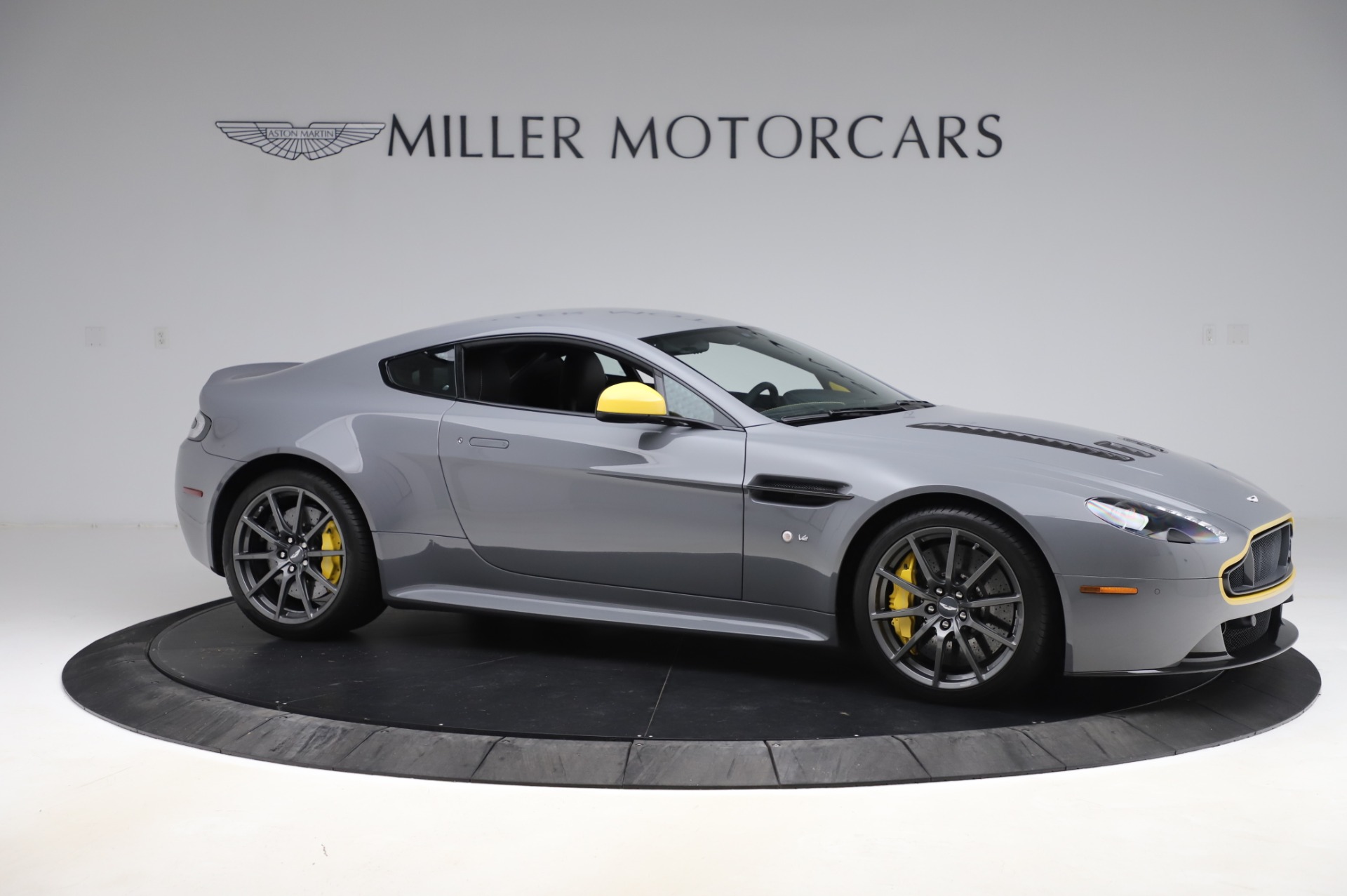 2017 Aston Martin V12 Vantage S, 7/20