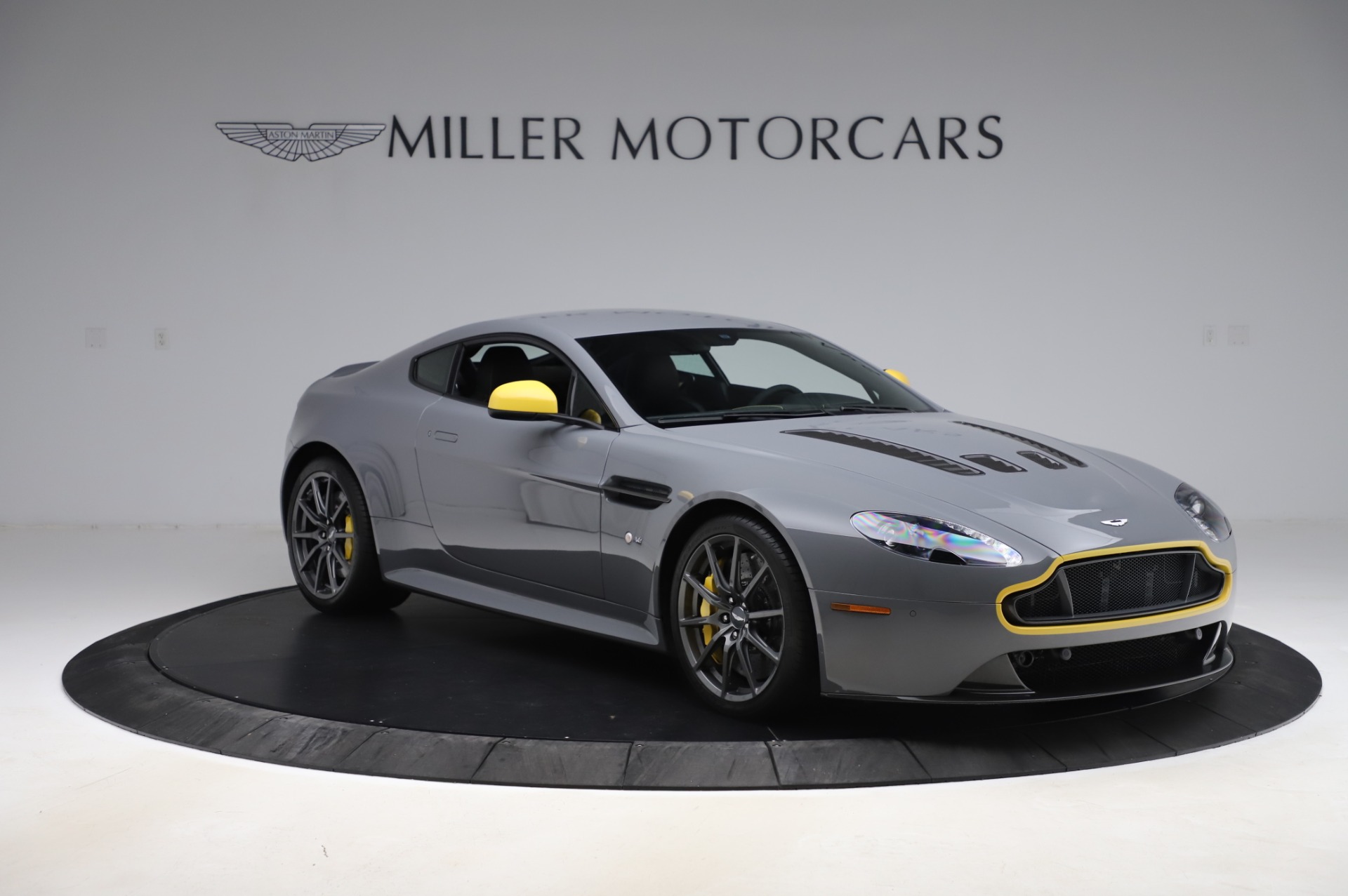 2017 Aston Martin V12 Vantage S, 8/20
