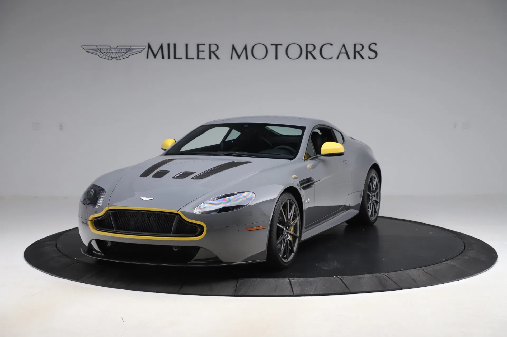 2017 Aston Martin V12 Vantage S, 20/20