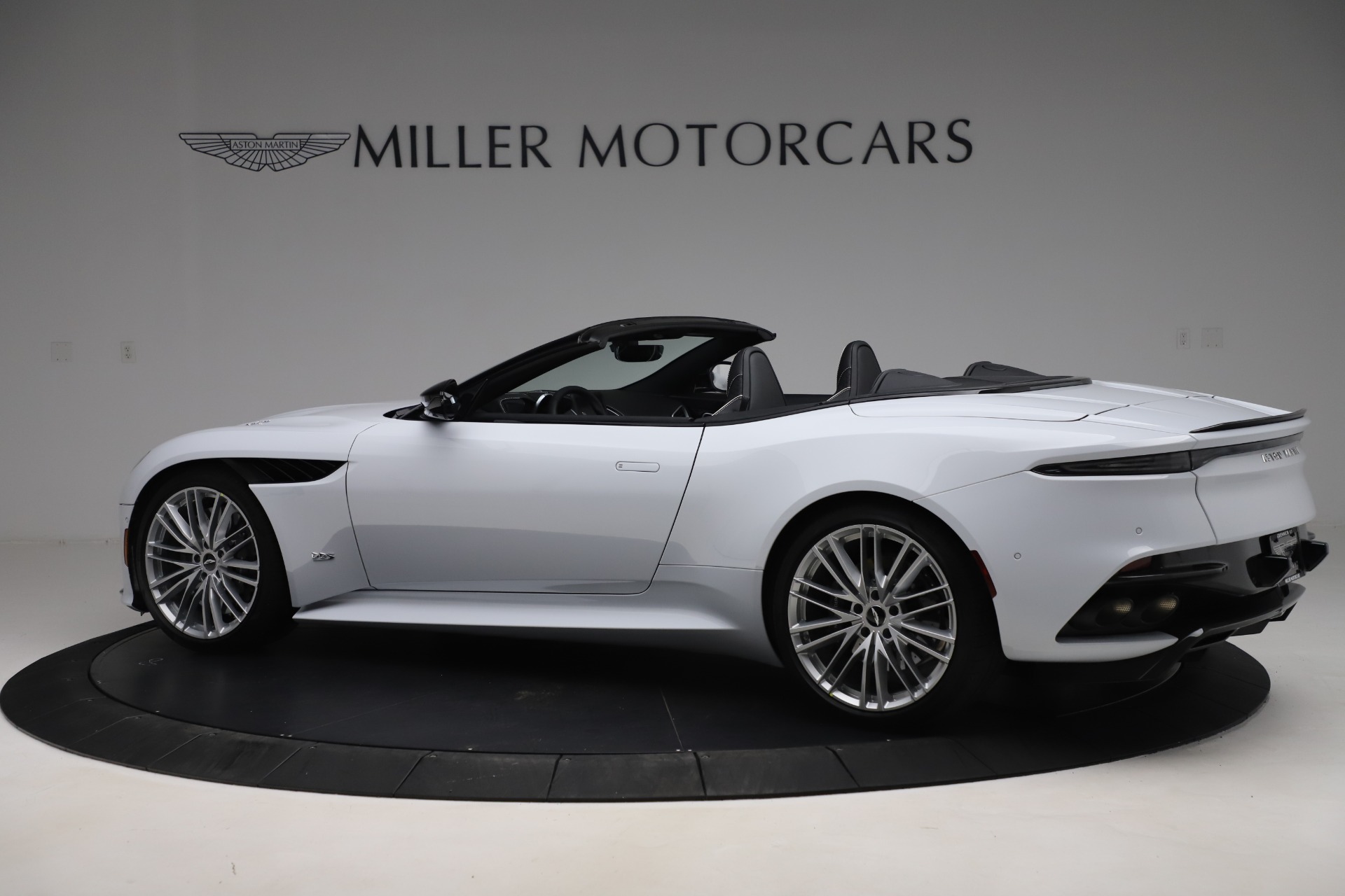 2020 Aston Martin DBS Superleggera Volante Convertible, 3/20