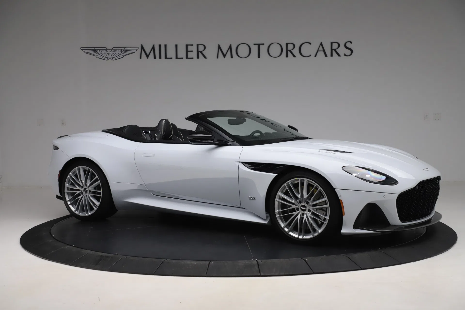 2020 Aston Martin DBS Superleggera Volante Convertible for sale, exterior, WHITESTONE
