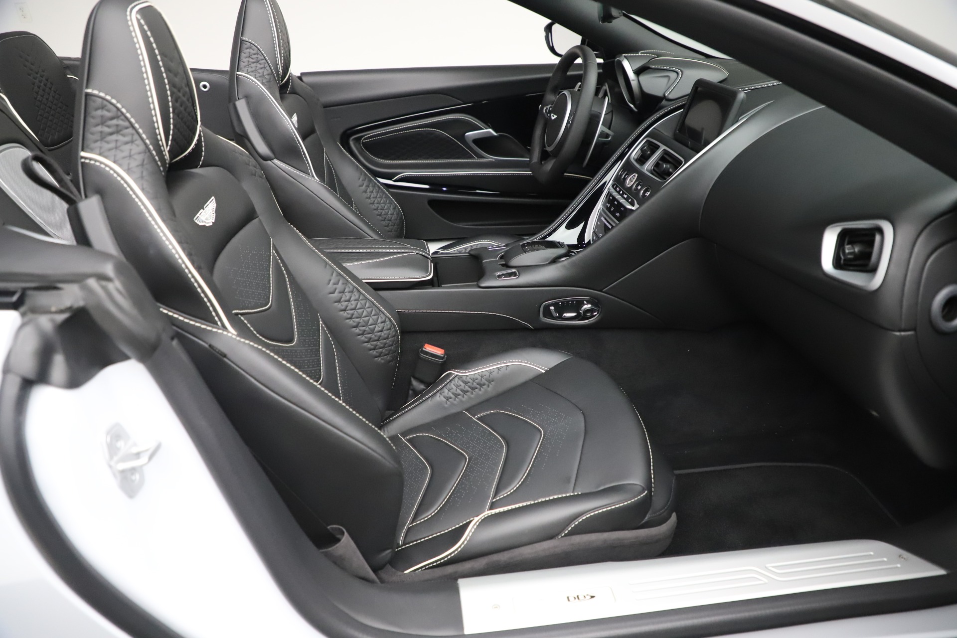2020 Aston Martin DBS Superleggera Volante Convertible, 15/20