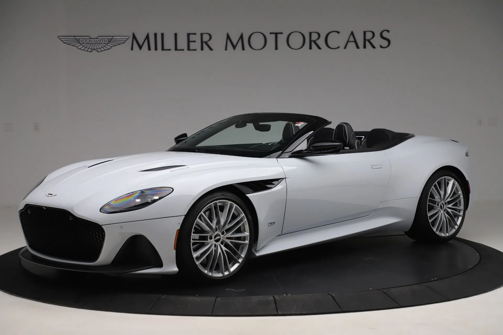 2020 Aston Martin DBS Superleggera Volante Convertible for sale, exterior, WHITESTONE