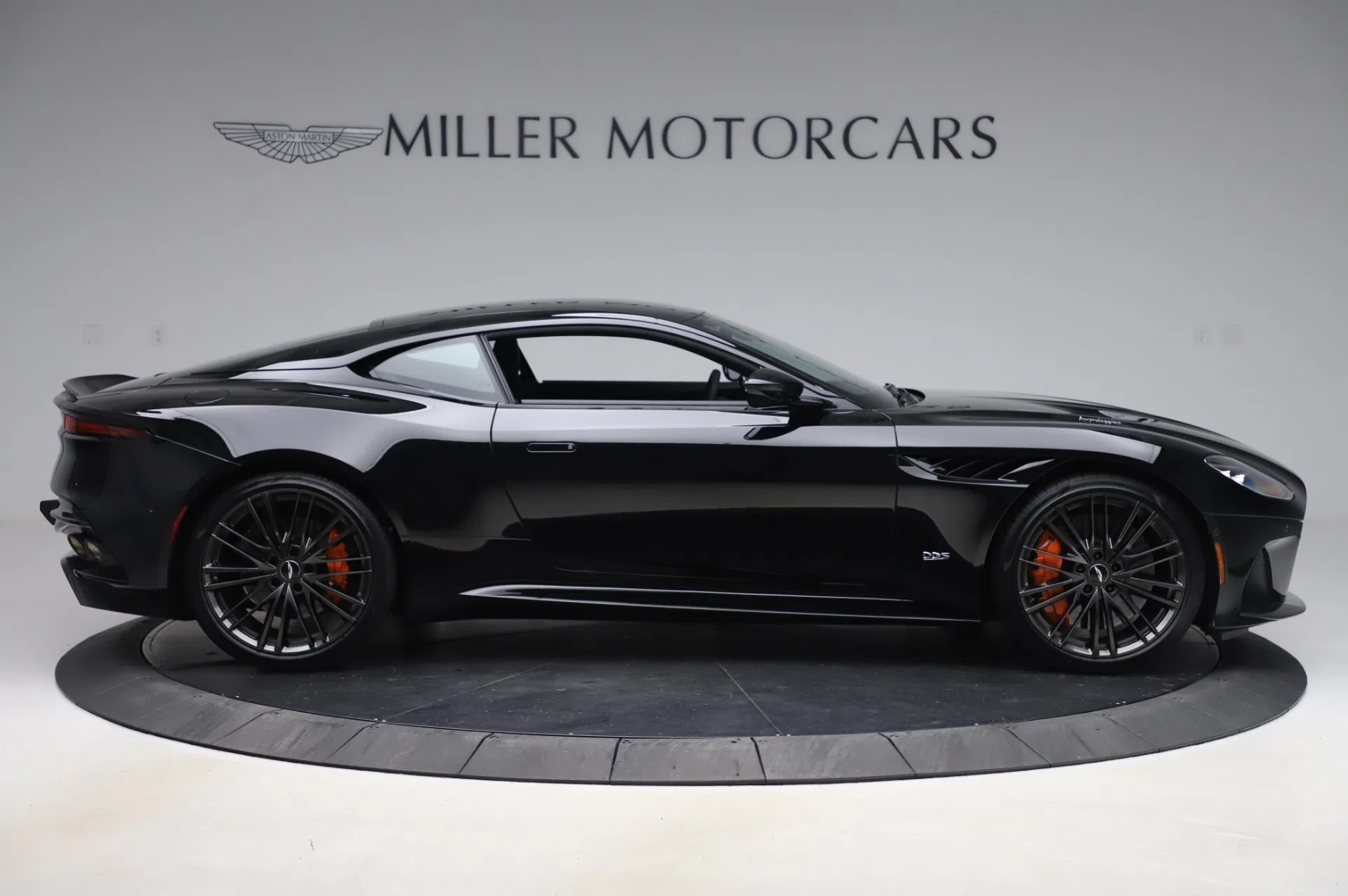 2020 Aston Martin DBS Superleggera Coupe