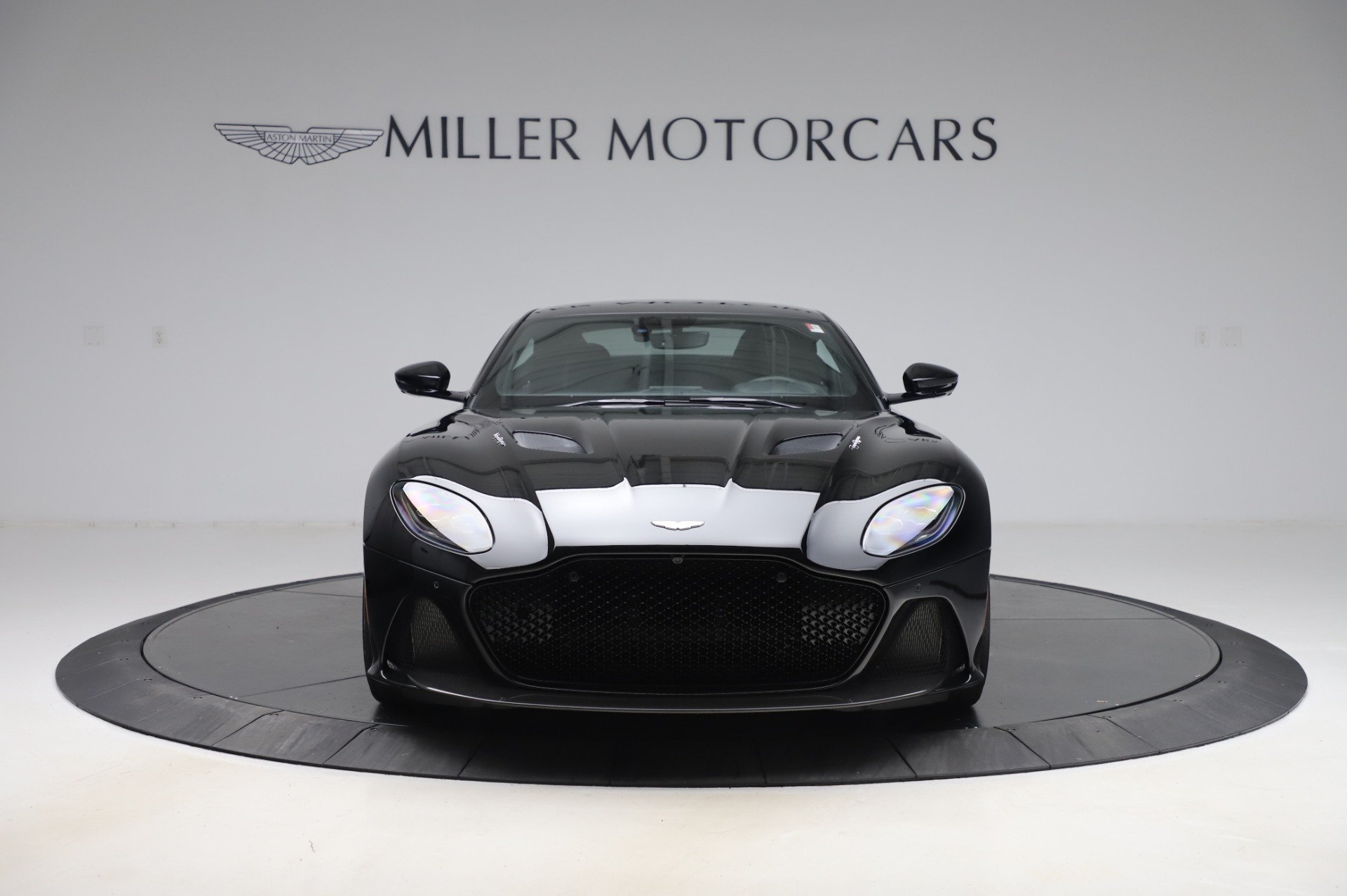 2020 Aston Martin DBS Superleggera Coupe, 2/19