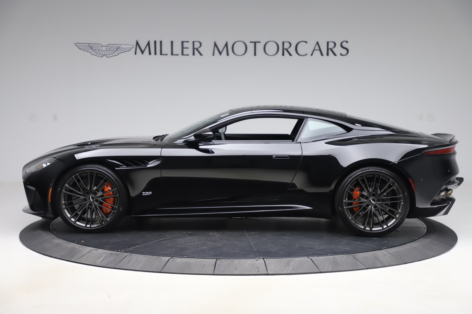 2020 Aston Martin DBS Superleggera Coupe, 4/19