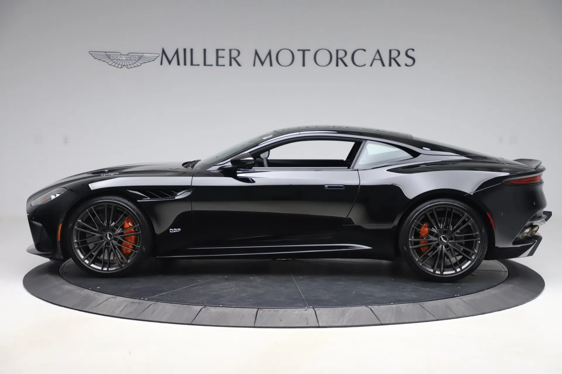 2020 Aston Martin DBS Superleggera Coupe for sale, exterior, Obsidian Black