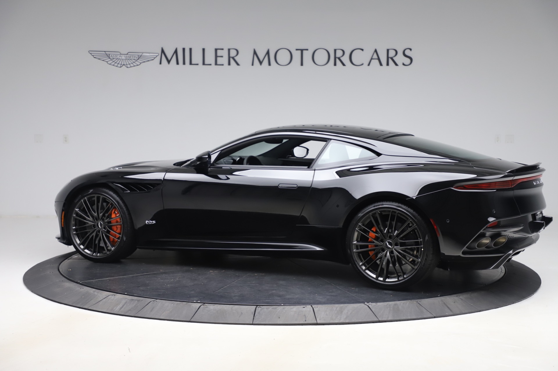 2020 Aston Martin DBS Superleggera Coupe, 5/19