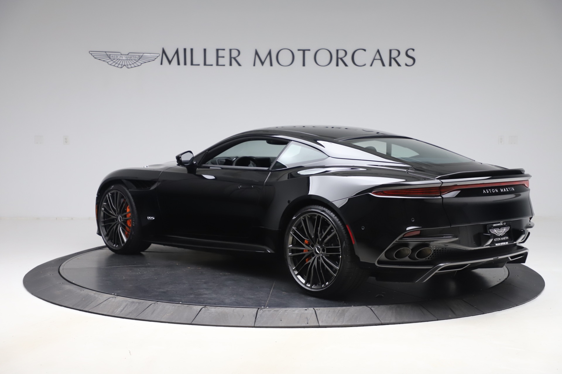 2020 Aston Martin DBS Superleggera Coupe, 6/19