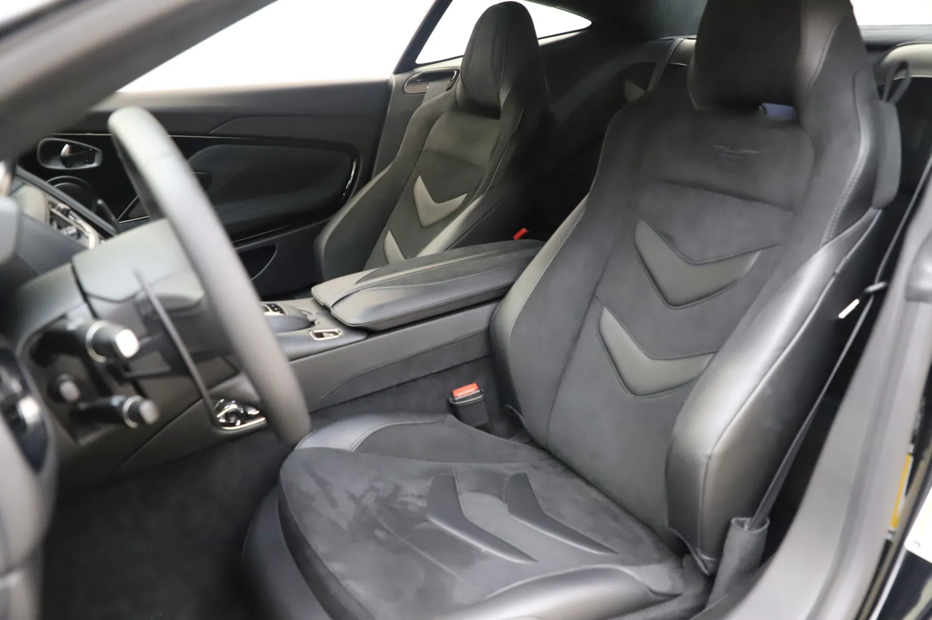 2020 Aston Martin DBS Superleggera Coupe interior, seats, Jet Black