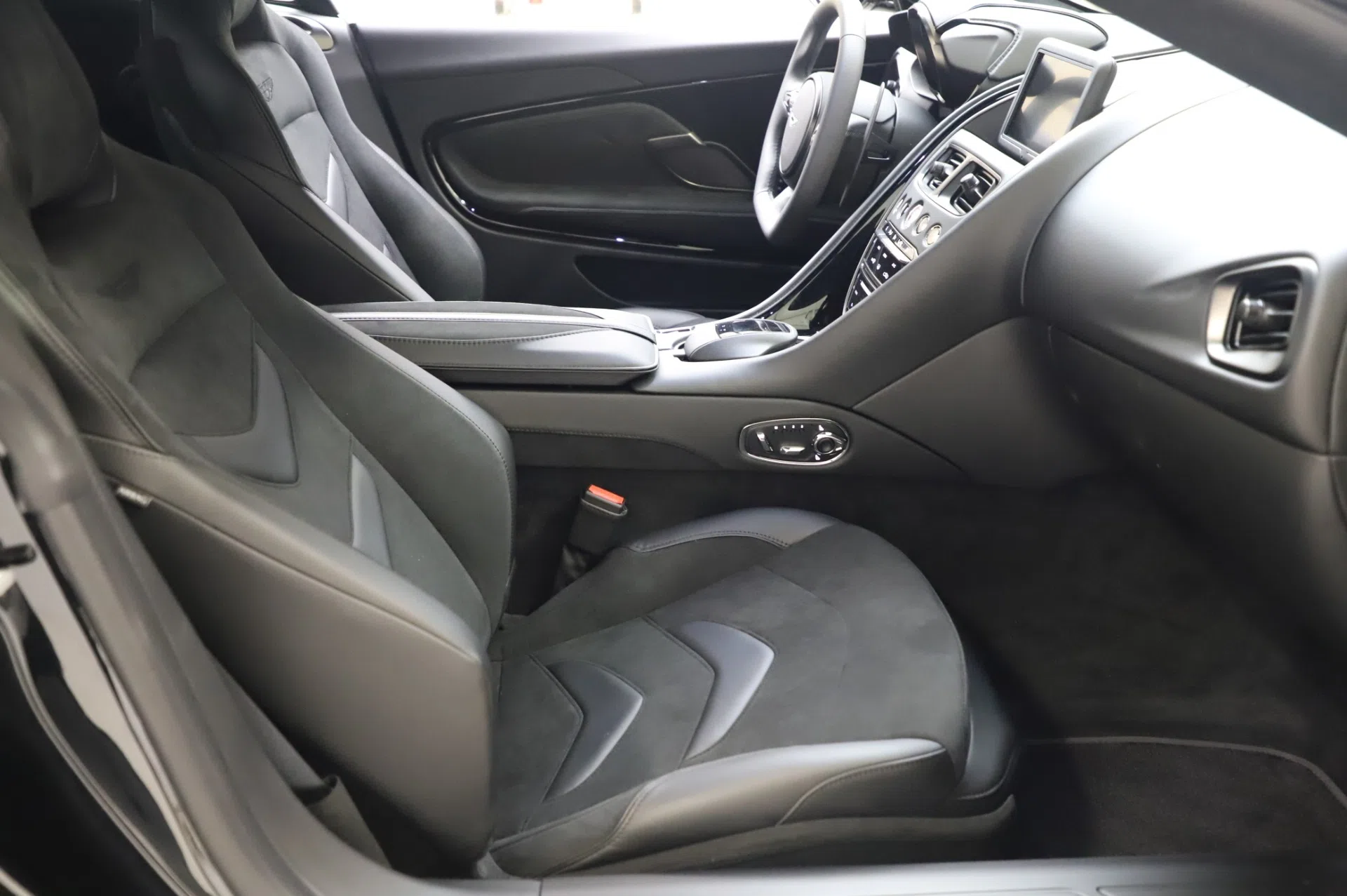 2020 Aston Martin DBS Superleggera Coupe interior, seats, Jet Black