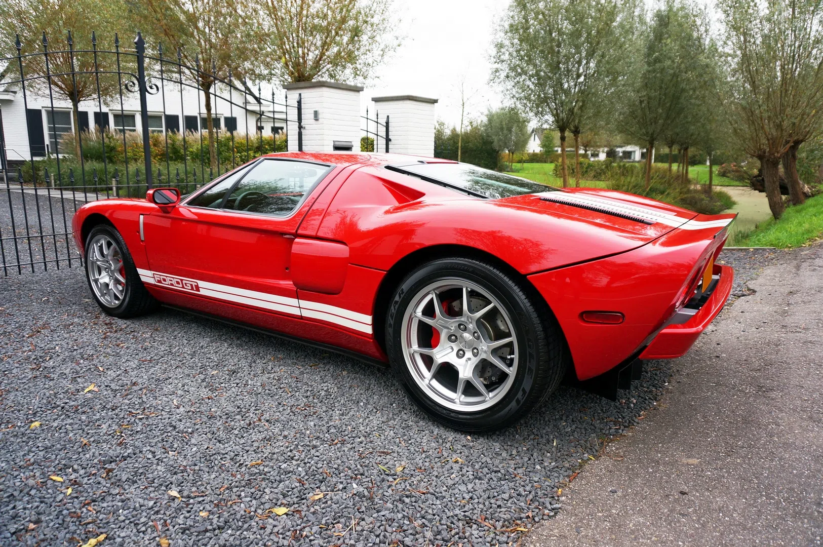 2005 Ford GT 5.4L V8 Coupé 1 for sale, exterior, Mk IV Red