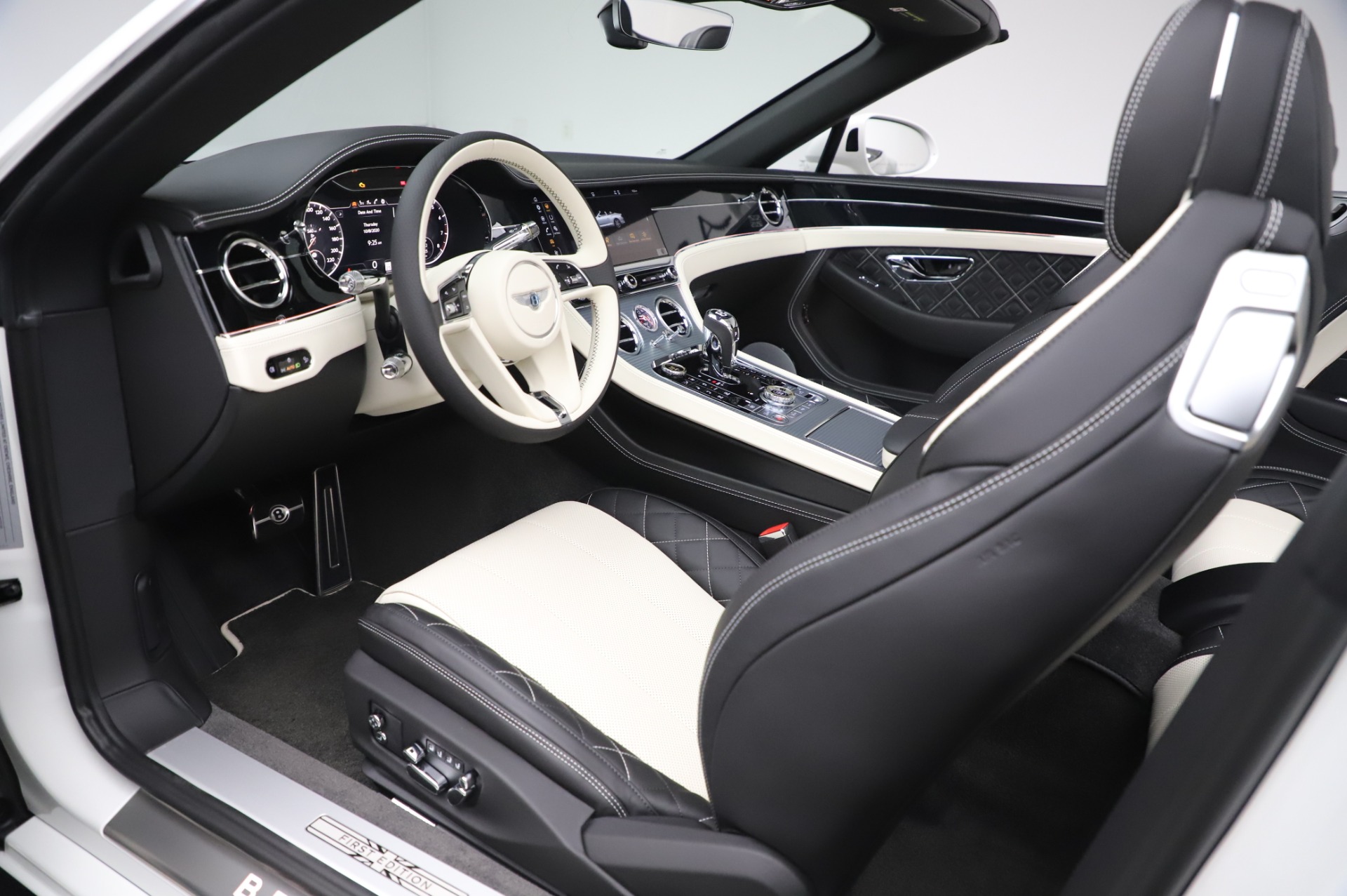 2020 Bentley Continental GTC V8 First Edition, 14/20