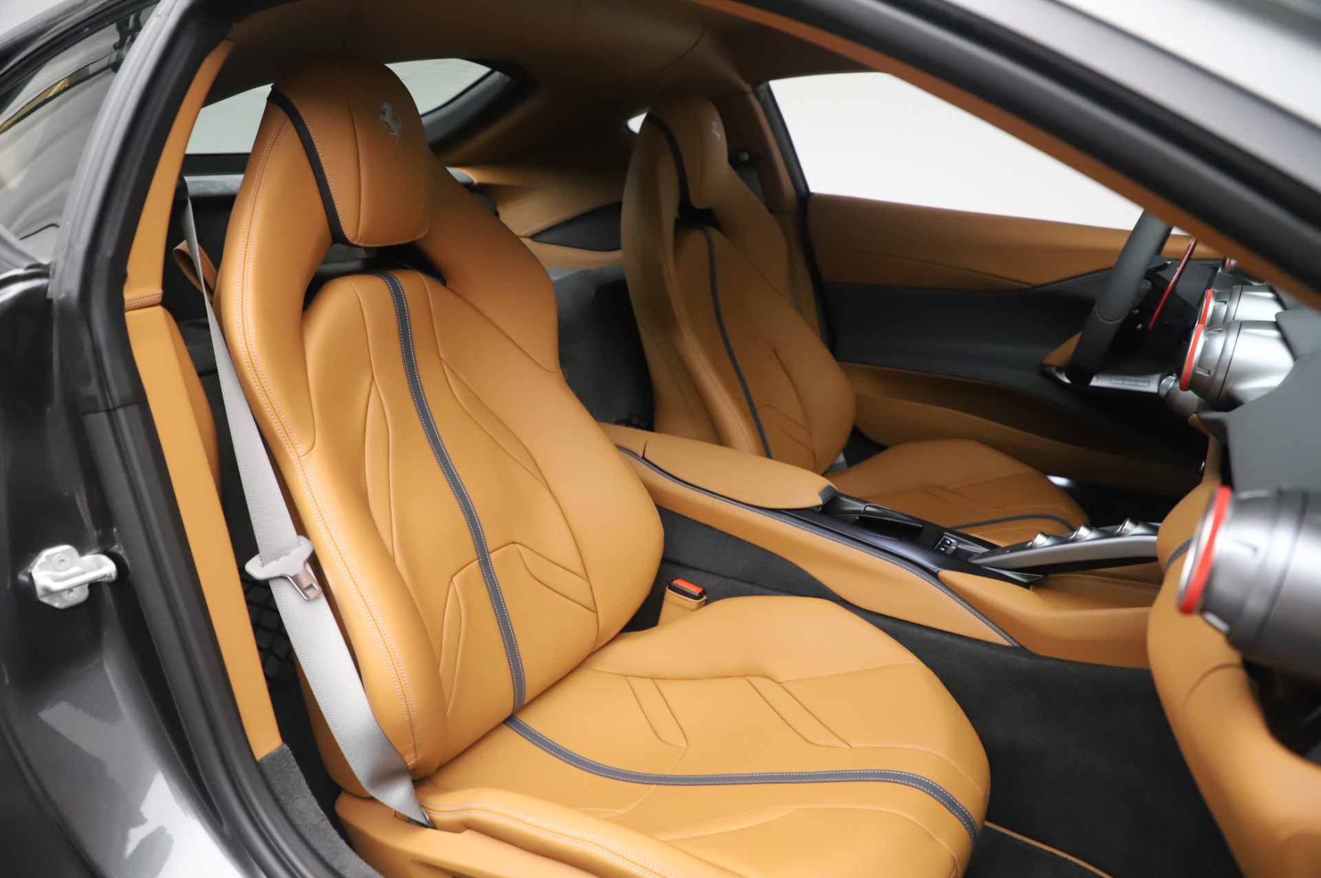 2020 Ferrari 812 Superfast, 17/18