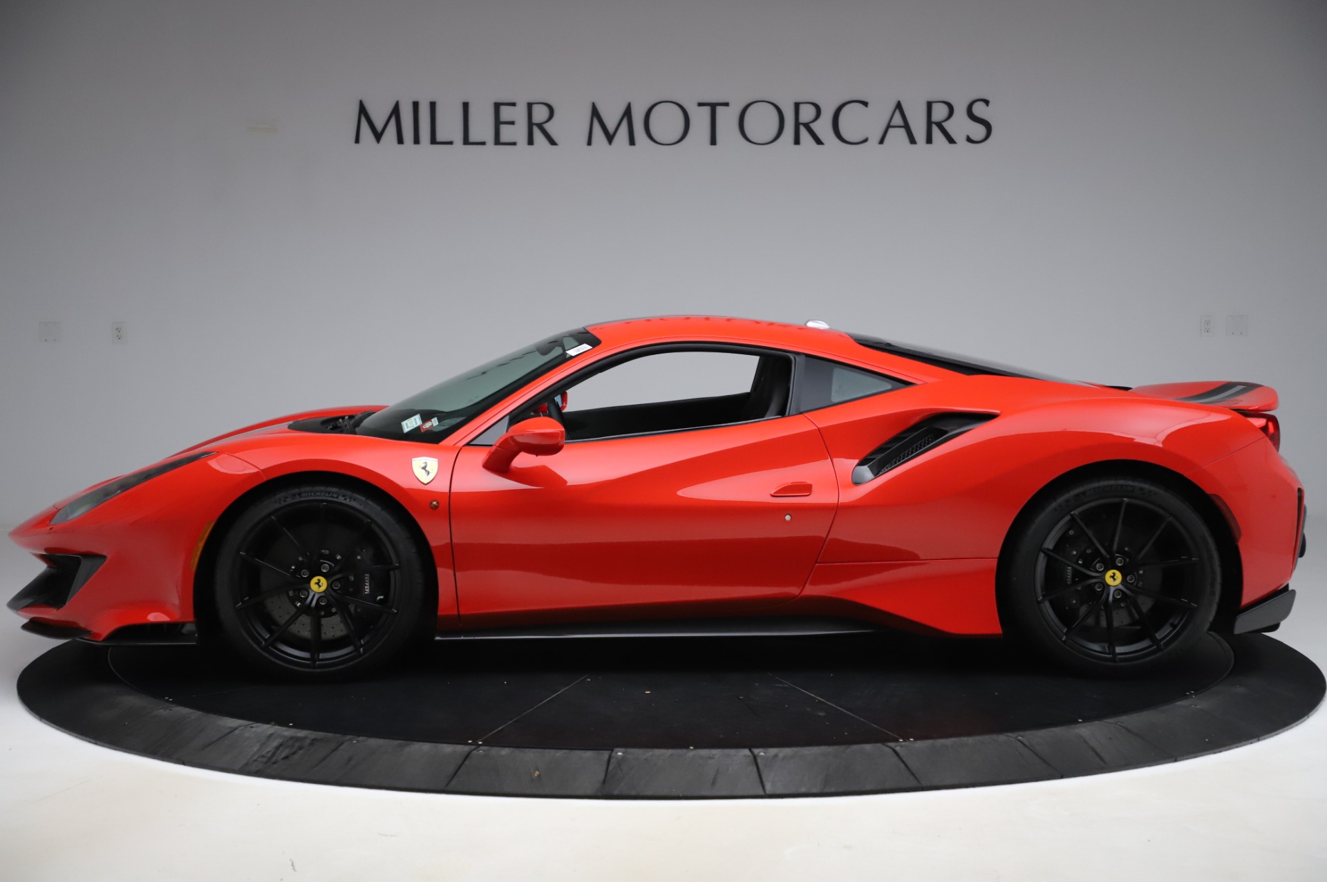 2020 Ferrari 488 Pista, 3/20