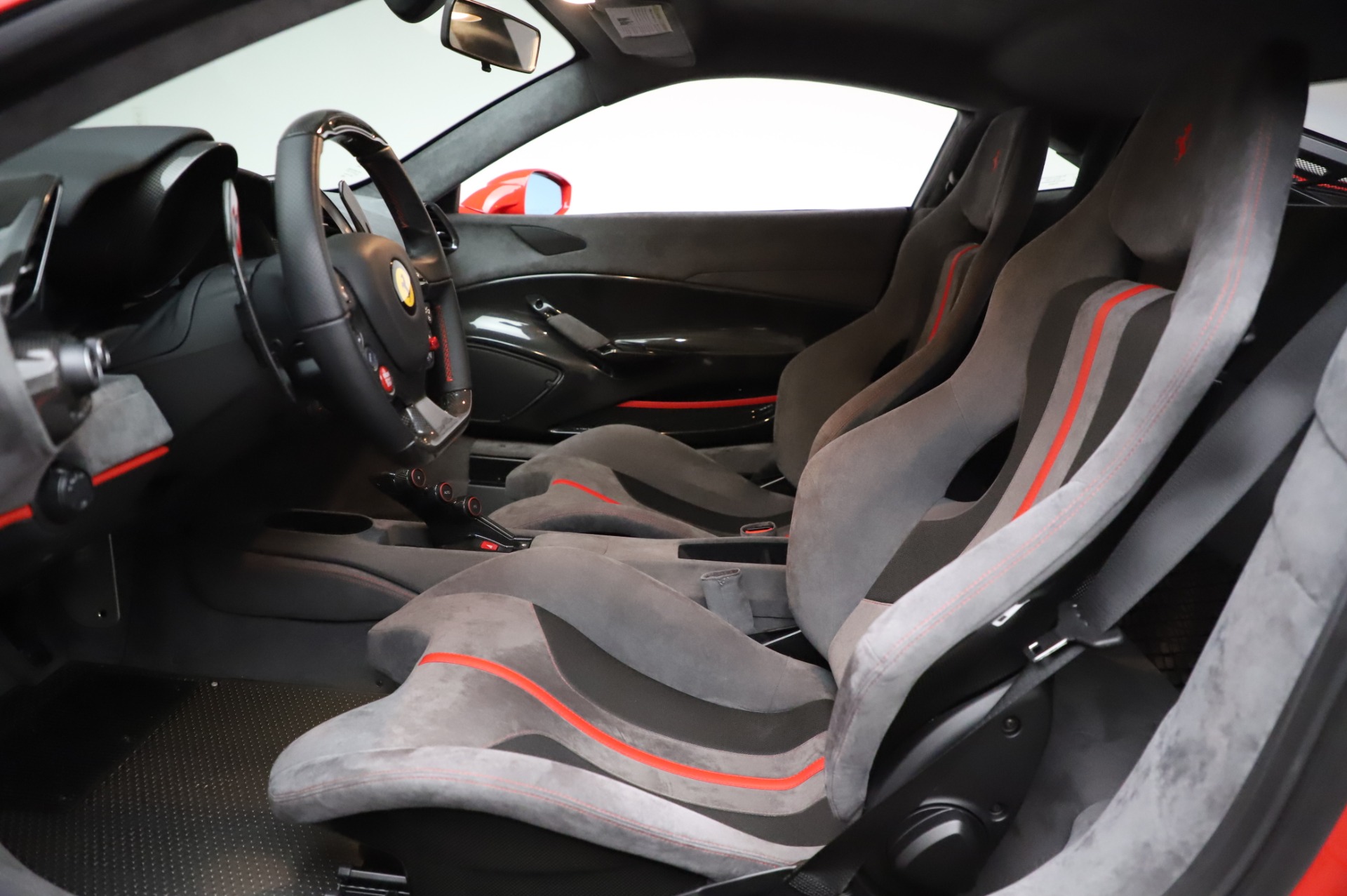 2020 Ferrari 488 Pista, 13/20