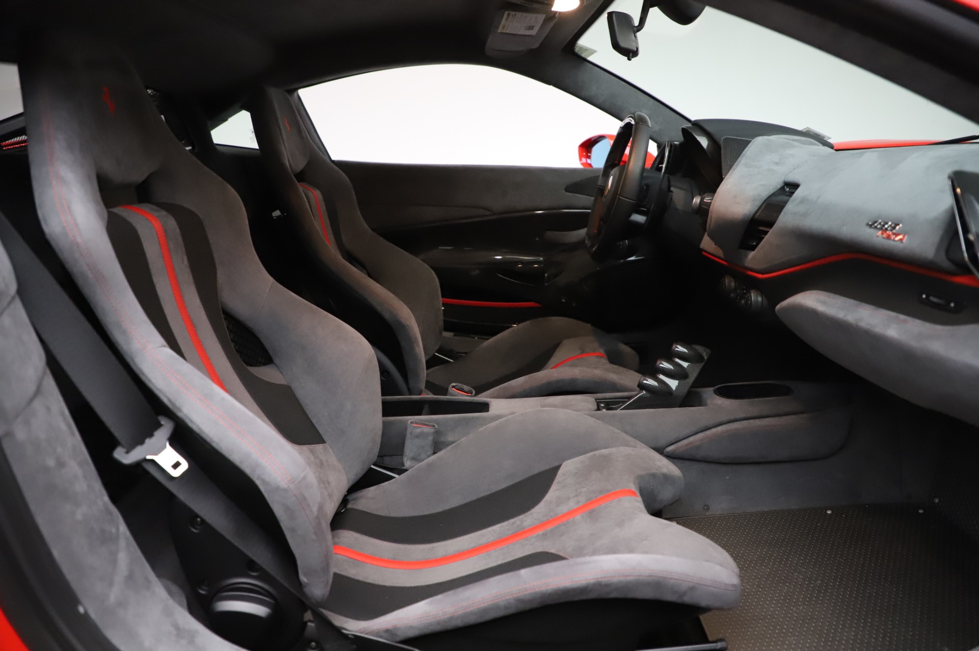 2020 Ferrari 488 Pista, 17/20